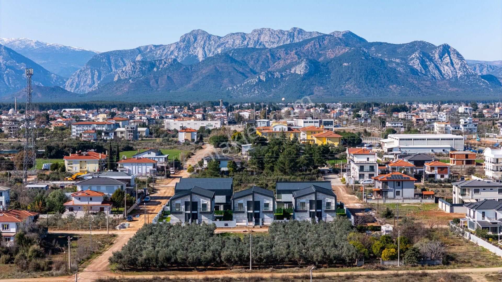 Döşemealtı Yeşilbayır'da Site İçinde 4+1 Villa - Görsel 23