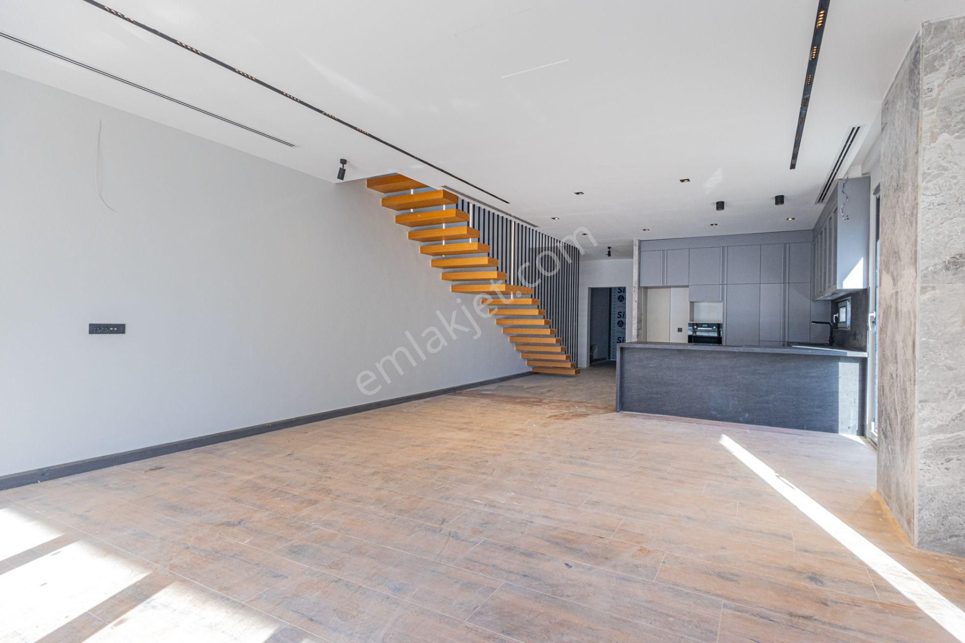 Döşemealtı Yeşilbayır'da Site İçinde 4+1 Villa - Görsel 2