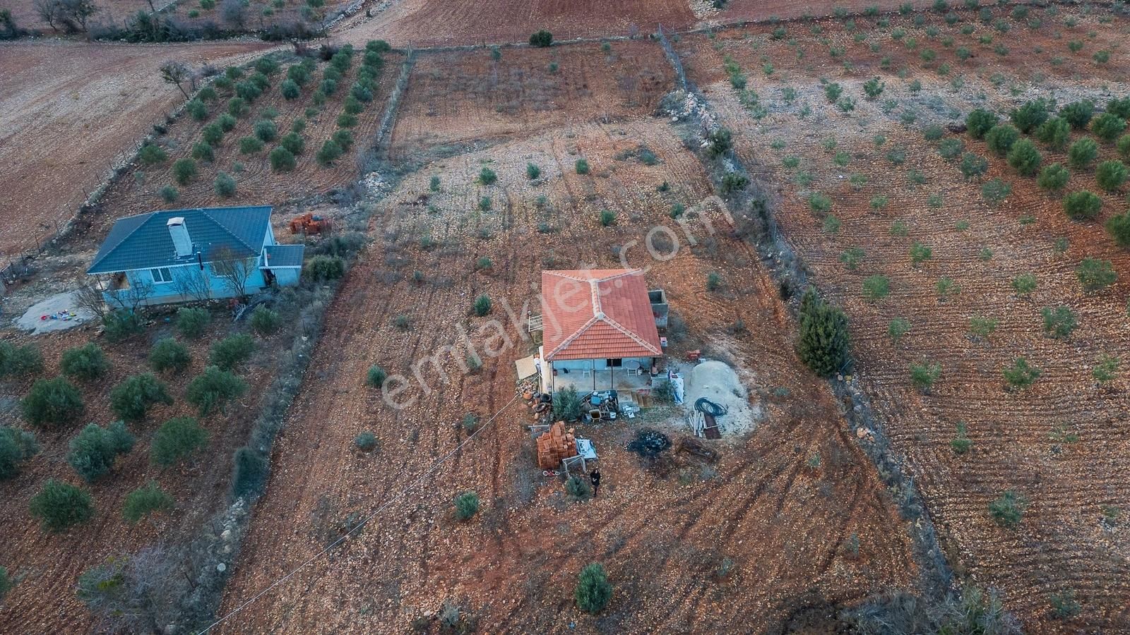 Döşemealtı Akkoçlar'da 3639m2 Tarla Üzerinde 1+1 Müstakil Mülk - Görsel 15