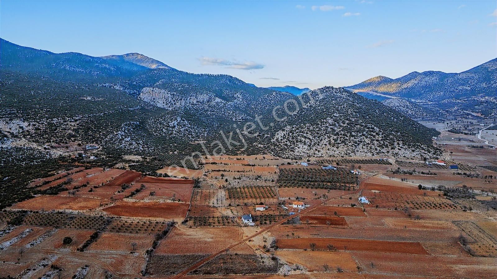 Döşemealtı Akkoçlar'da 3639m2 Tarla Üzerinde 1+1 Müstakil Mülk - Görsel 12