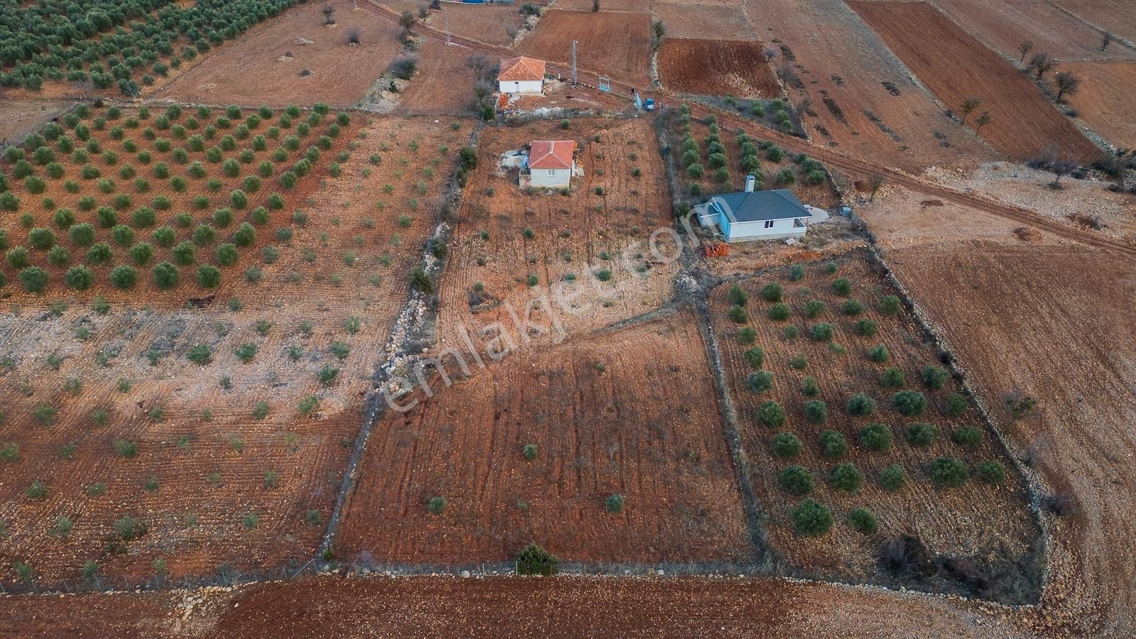 Döşemealtı Akkoçlar'da 3639m2 Tarla Üzerinde 1+1 Müstakil Mülk - Görsel 6