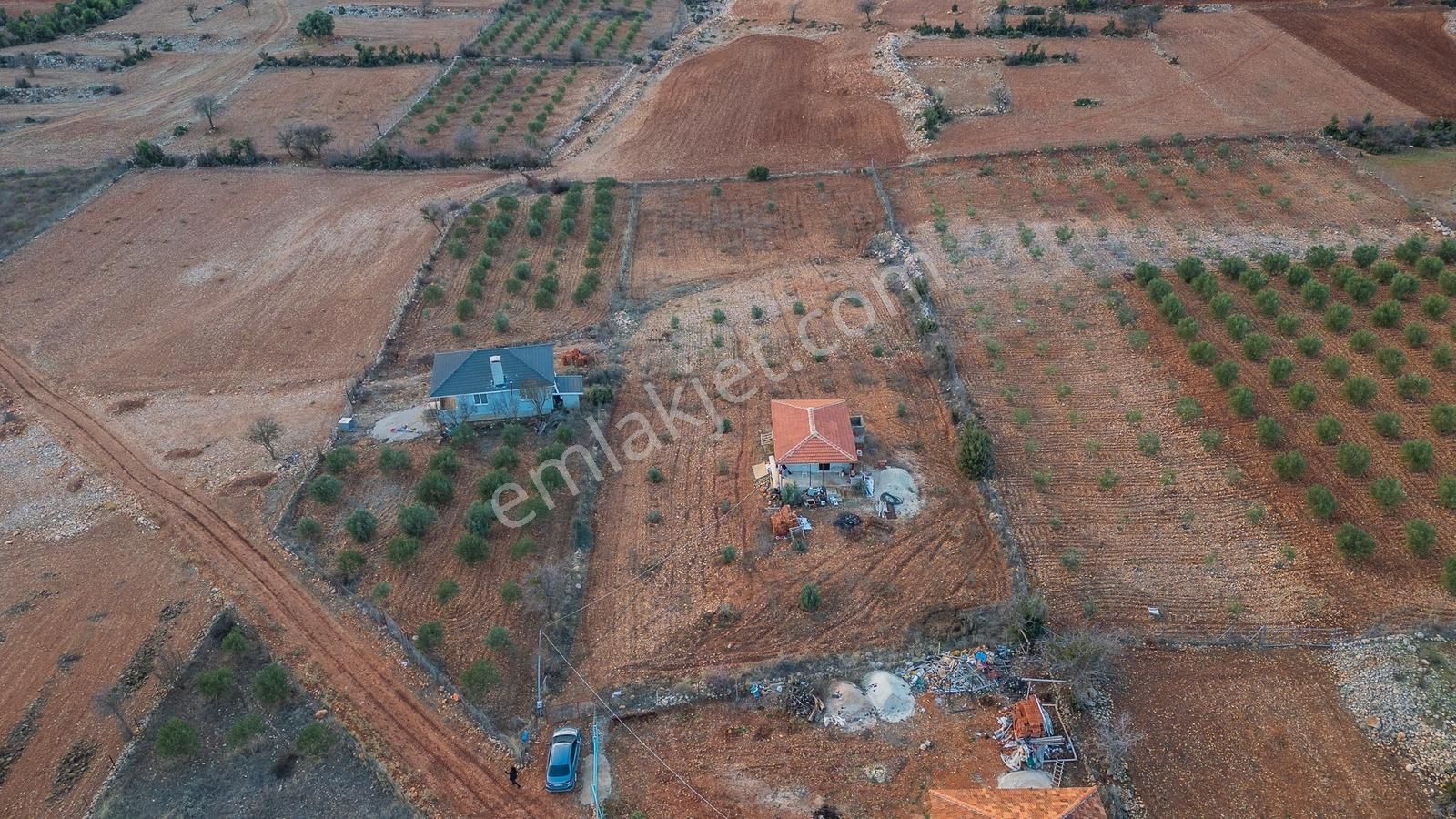 Döşemealtı Akkoçlar'da 3639m2 Tarla Üzerinde 1+1 Müstakil Mülk - Görsel 7