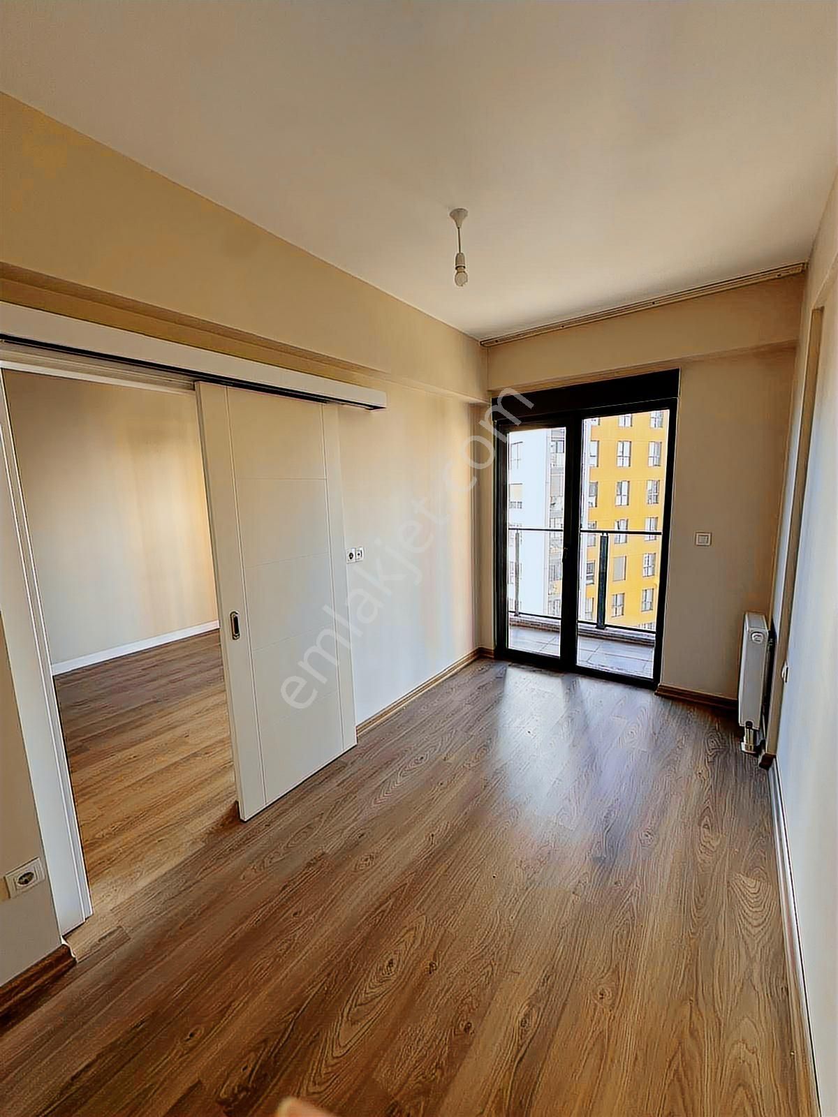 Antalya Suryapı'da En İyi Konumda Kiralık 1+1 Daire - Görsel 2