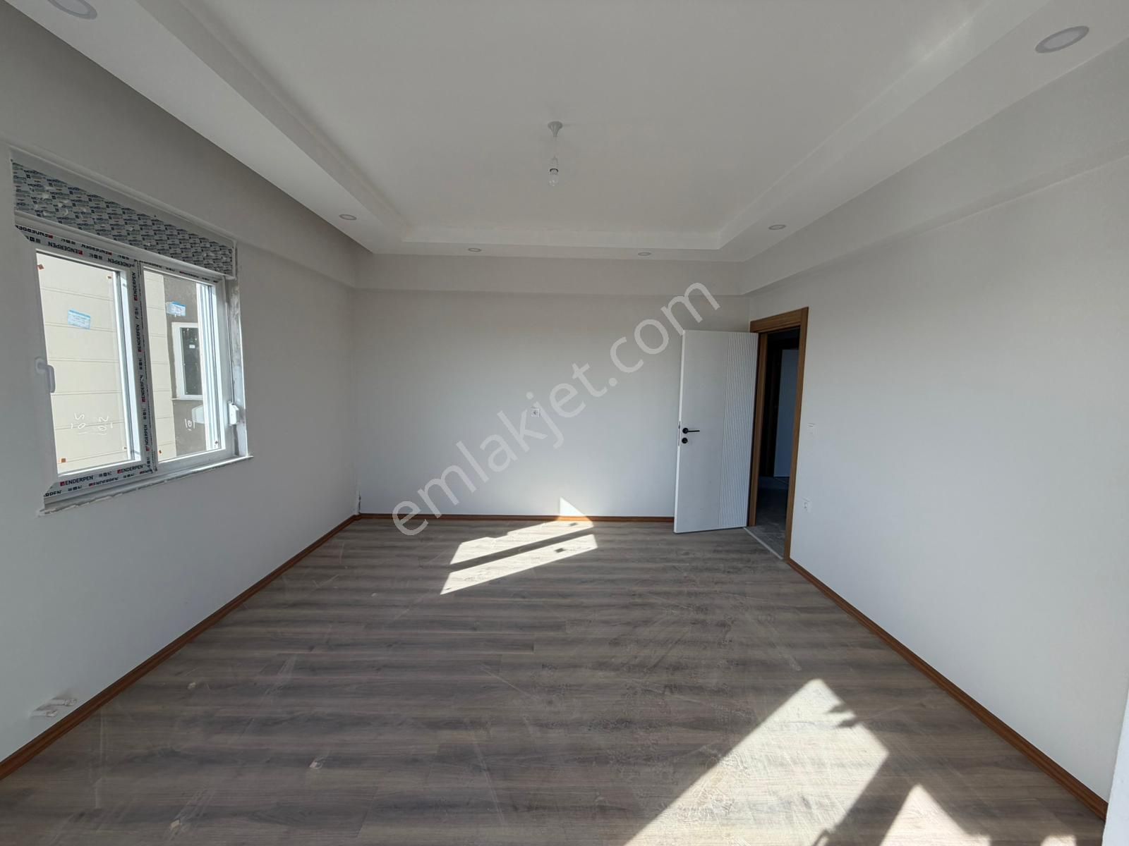 Cumhuriyet Mahallesinde Kiralık 2+1 Doğalgazlı Sıfır Daire