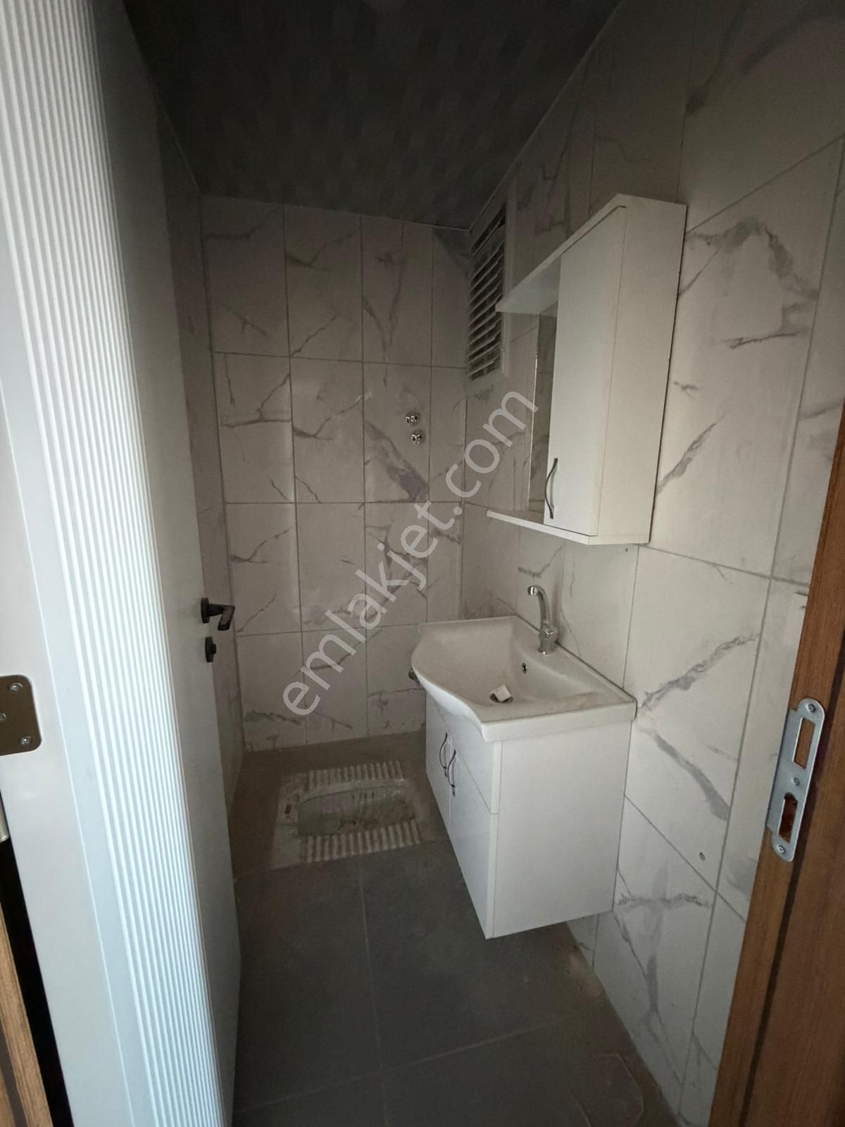 Cumhuriyet Mahallesinde Kiralık 2+1 Doğalgazlı Sıfır Daire - Görsel 17