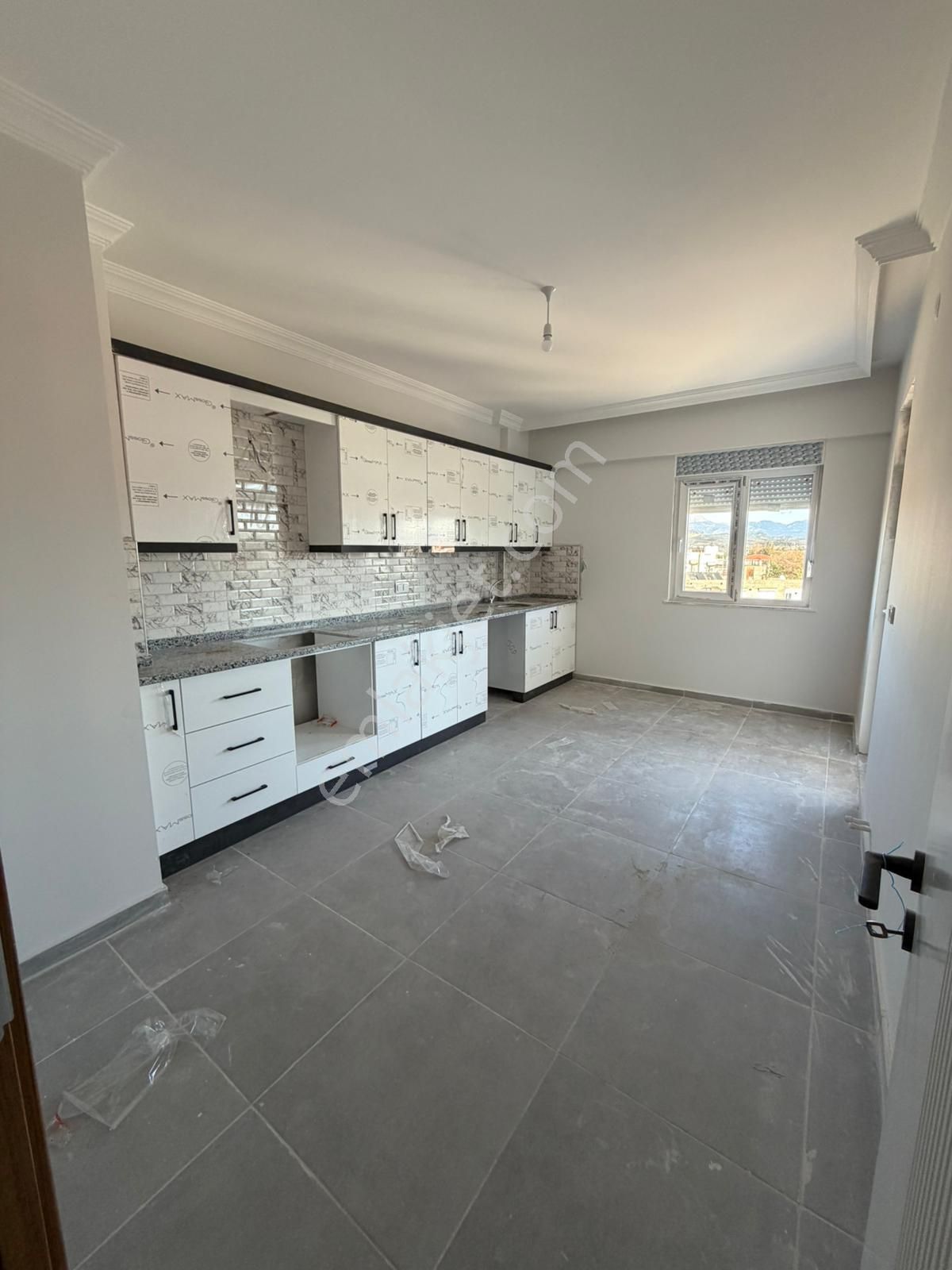 Cumhuriyet Mahallesinde Kiralık 2+1 Doğalgazlı Sıfır Daire - Görsel 14