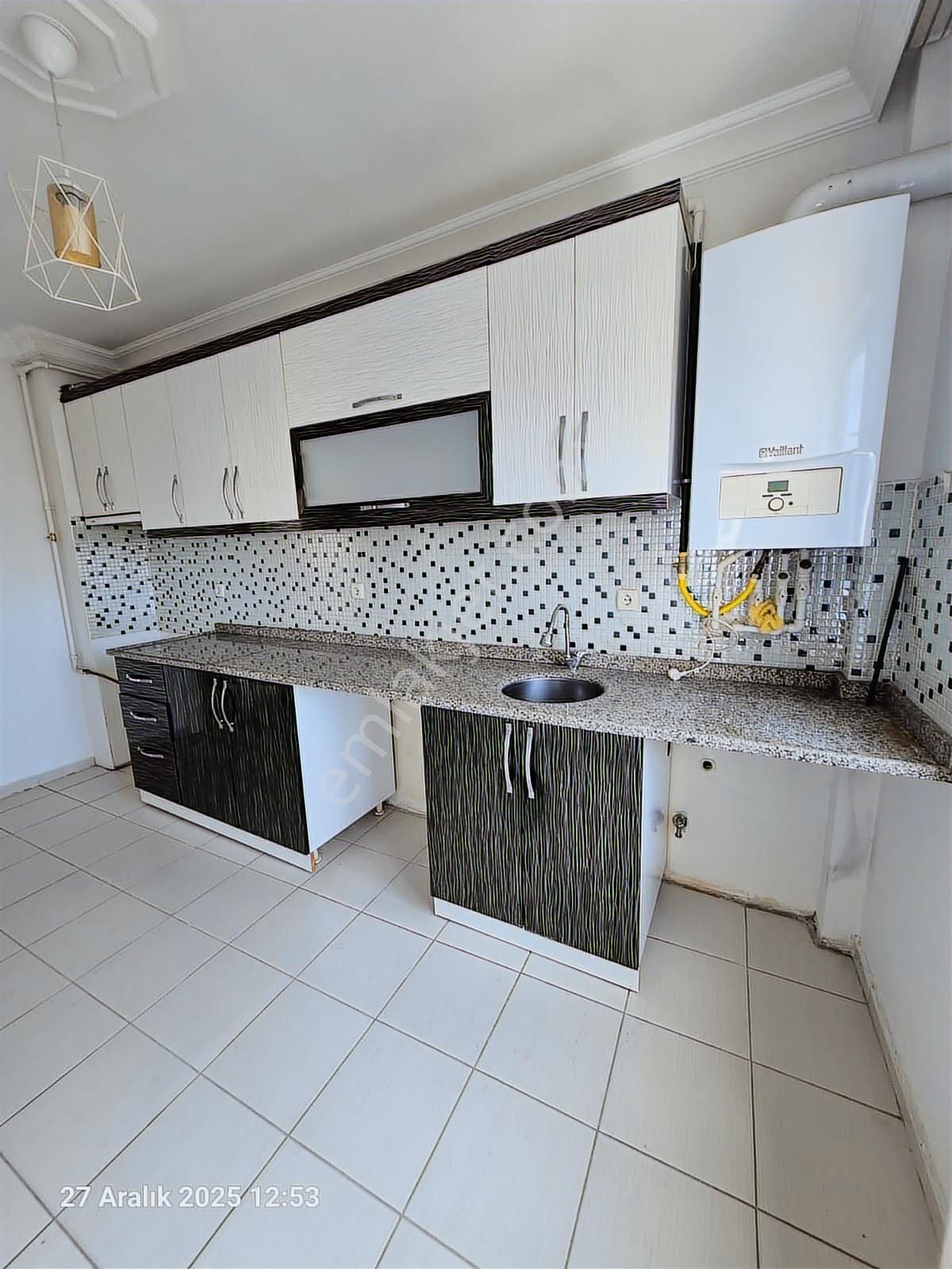 Karşıyaka Mahallesi Doğalgazlı Masrafsız Bakımlı 3+1 Geniş Daire - Görsel 7