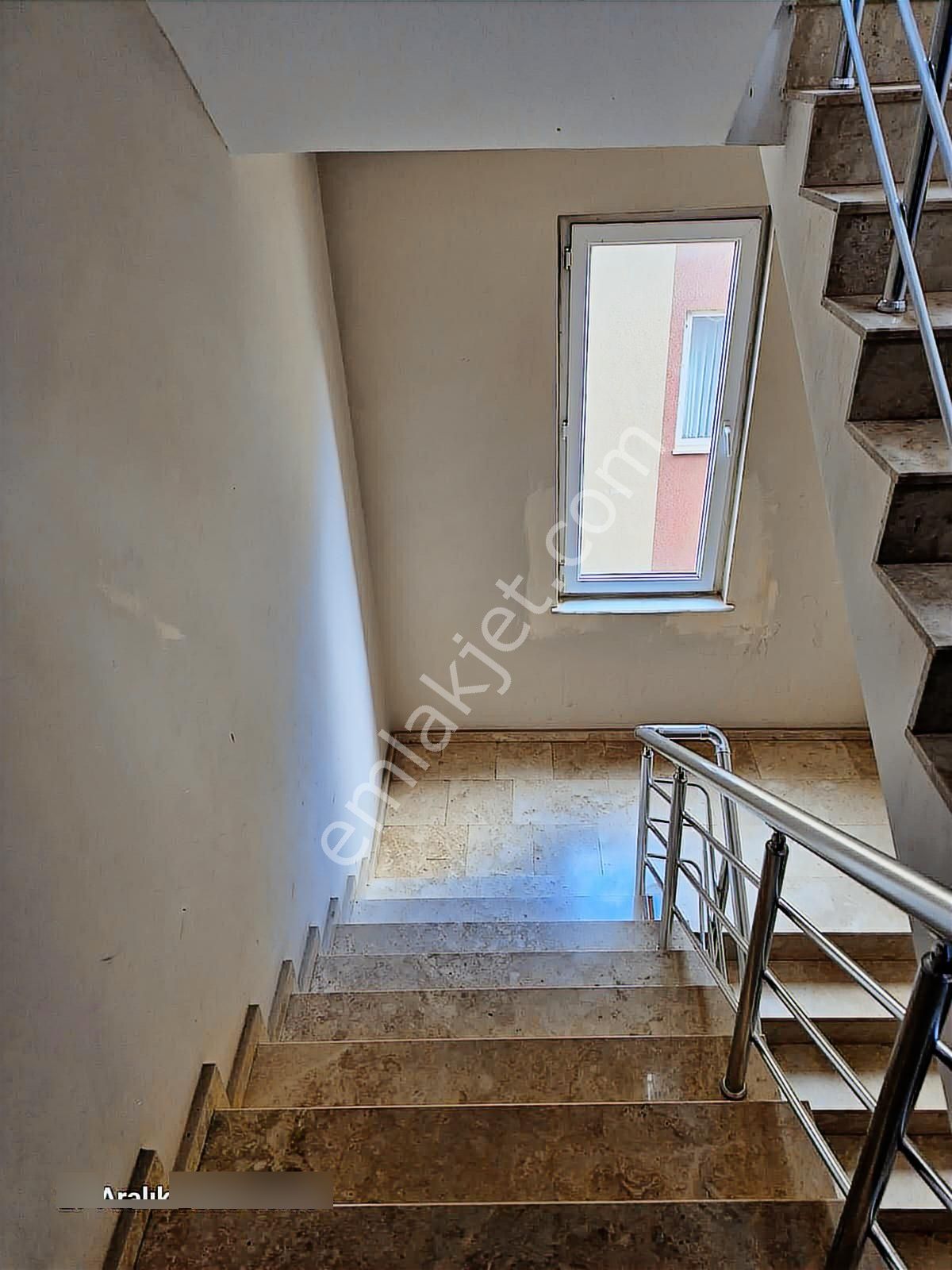 Karşıyaka Mahallesi Doğalgazlı Masrafsız Bakımlı 3+1 Geniş Daire - Görsel 33