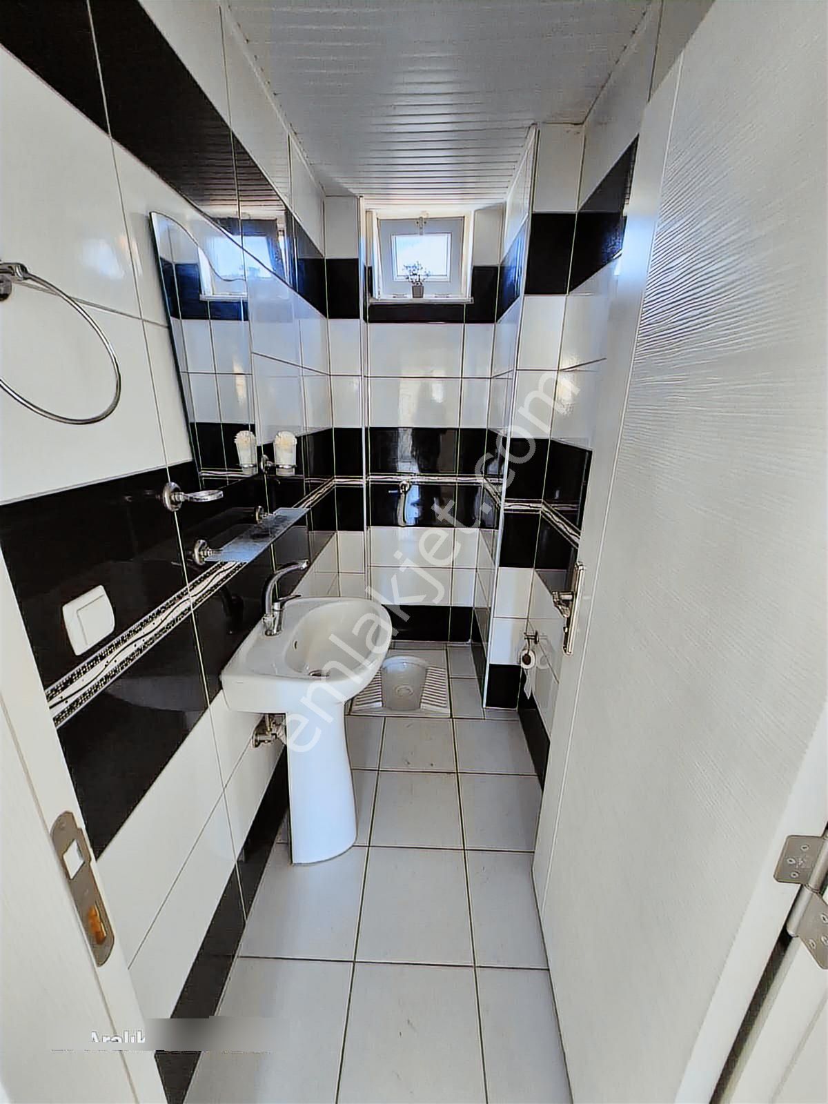 Karşıyaka Mahallesi Doğalgazlı Masrafsız Bakımlı 3+1 Geniş Daire - Görsel 4