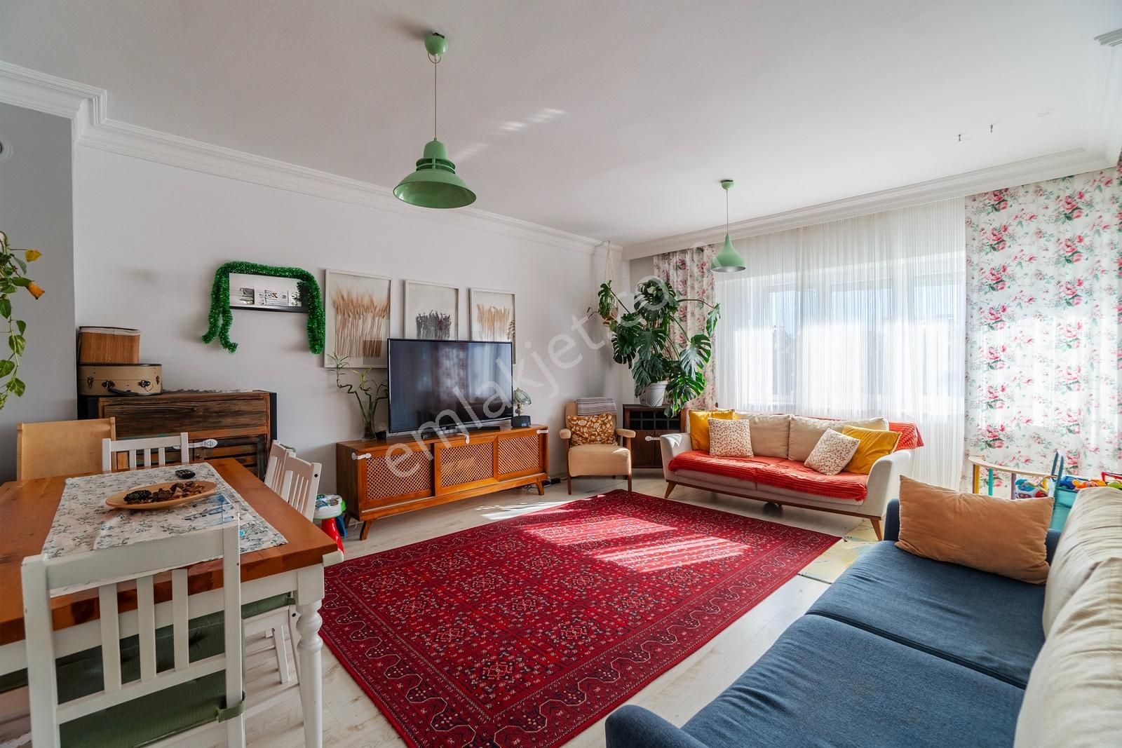 Gujan Ceyhan'dan Gürsu Özemek Sitesi Arakat Satılık 3+1 Daire