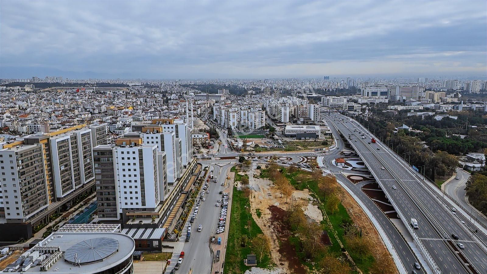 Terra Manzara'da Prestijin Buluştuğu Noktada Kiralık Ofis Katı - Görsel 4