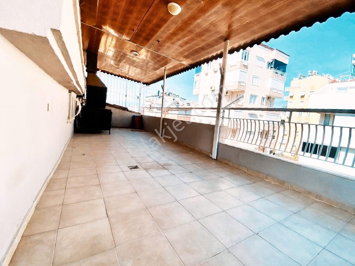 Konyaaltı Altınkum Teraslı Dubleks Kiralık 4+1 Daire - Görsel 28