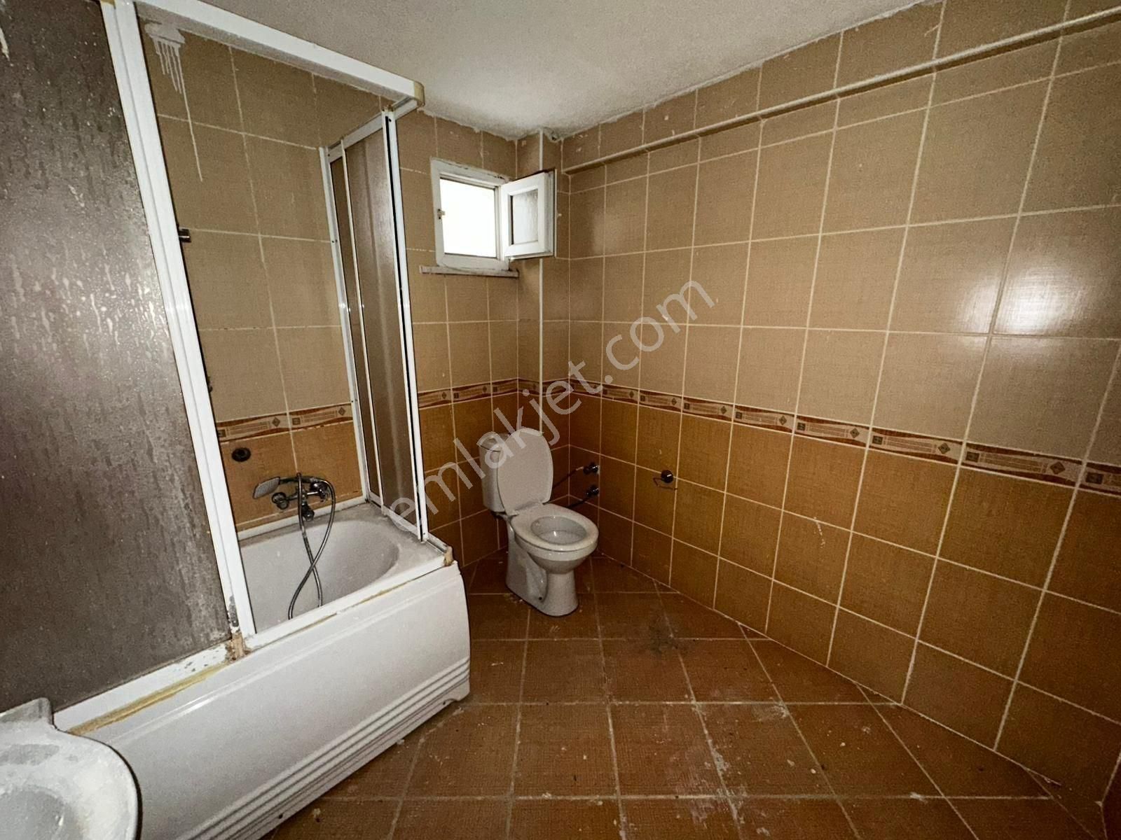 Beylikdüzü Marmara Mahallesi Site İçinde 3+1 Geniş Daire - Görsel 33