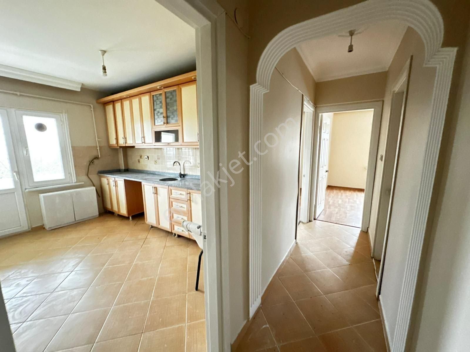 Beylikdüzü Marmara Mahallesi Site İçinde 3+1 Geniş Daire - Görsel 27