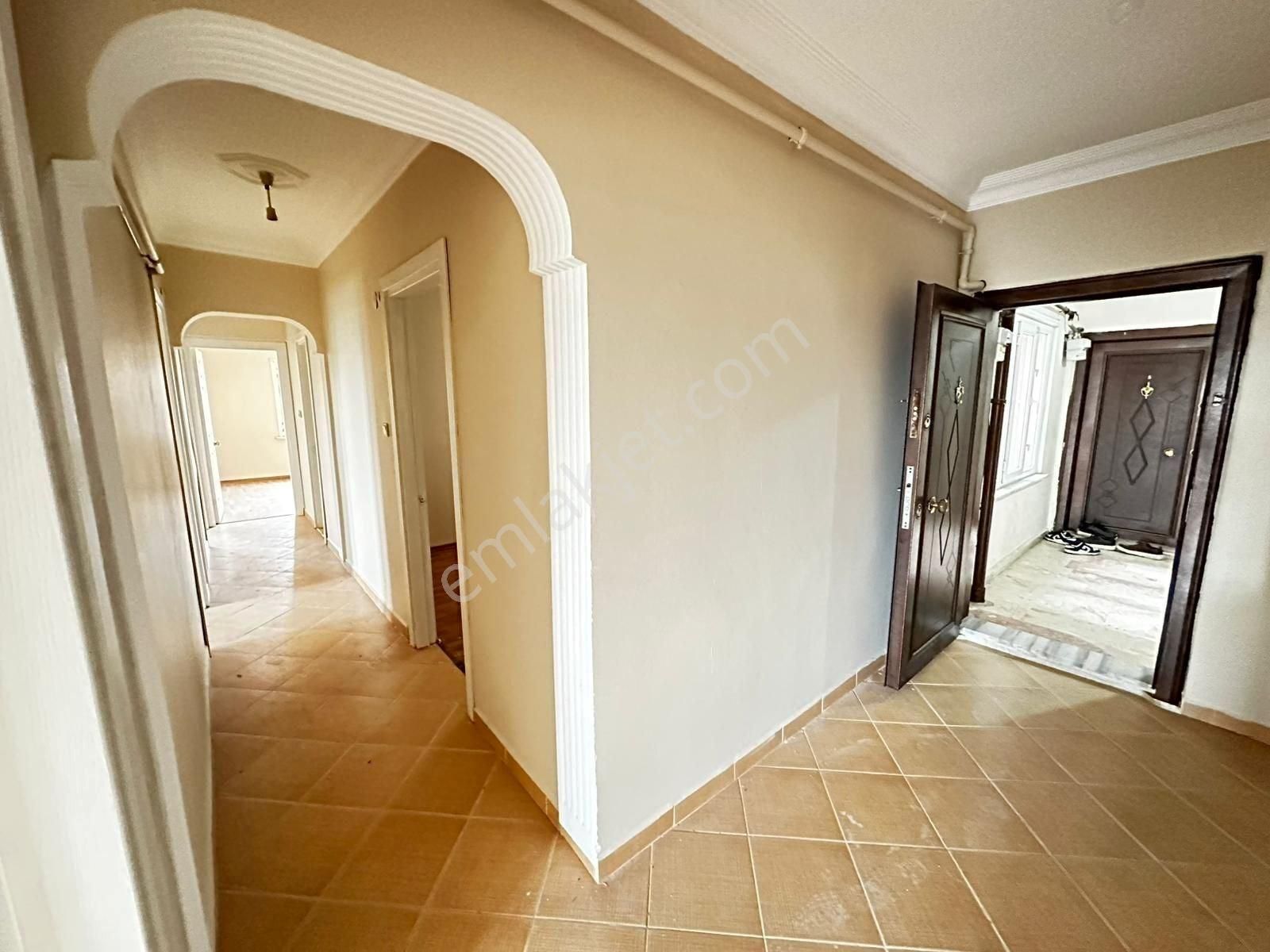 Beylikdüzü Marmara Mahallesi Site İçinde 3+1 Geniş Daire - Görsel 11