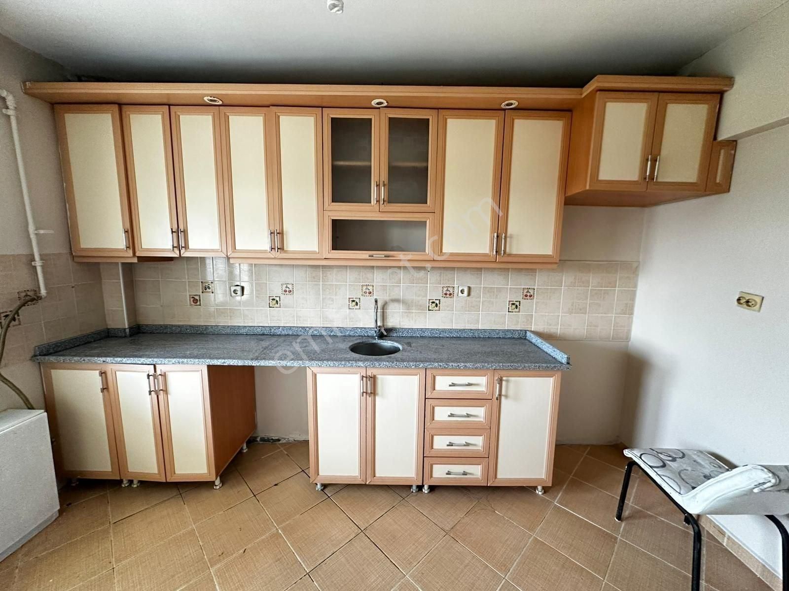 Beylikdüzü Marmara Mahallesi Site İçinde 3+1 Geniş Daire - Görsel 20