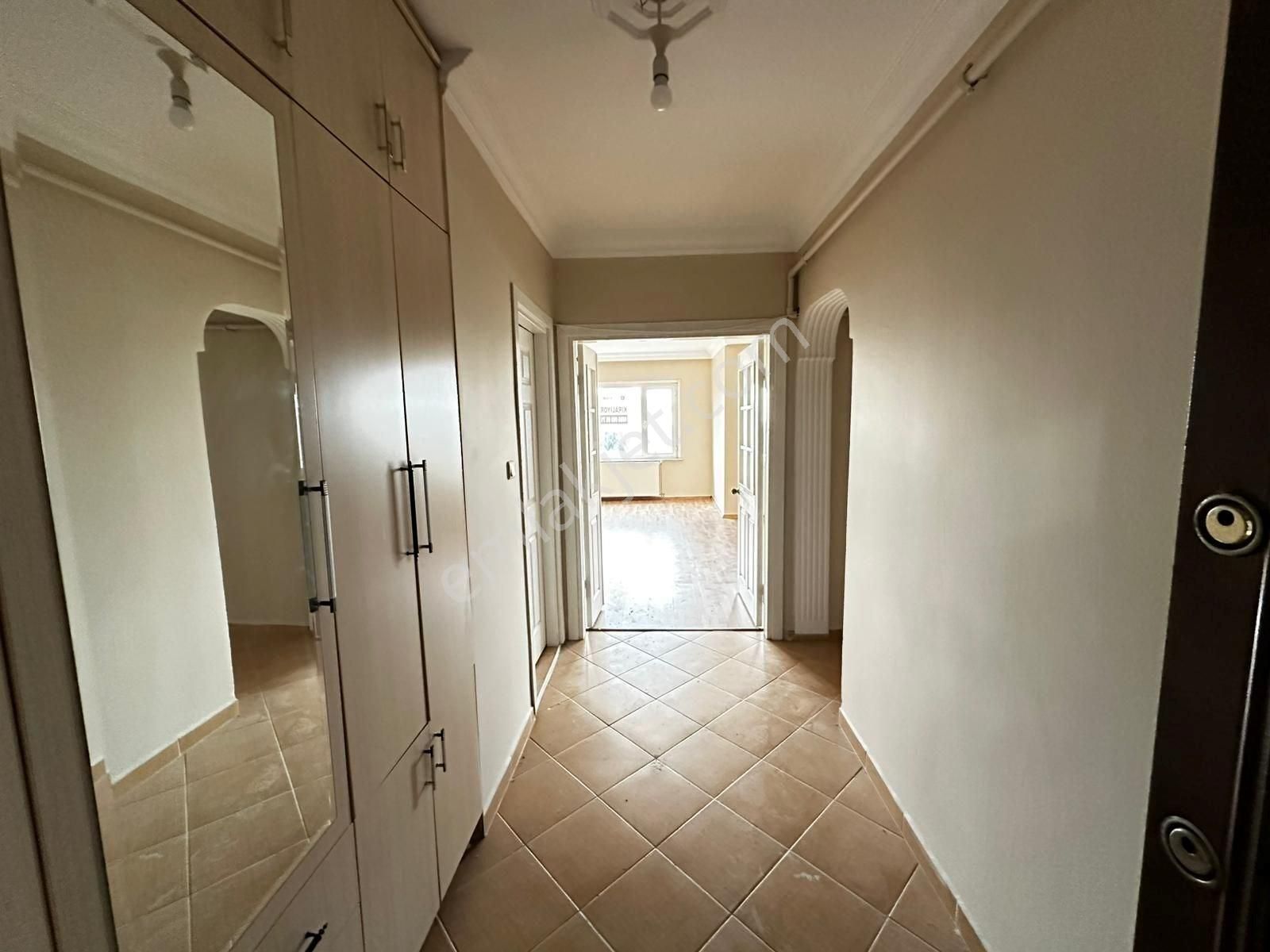 Beylikdüzü Marmara Mahallesi Site İçinde 3+1 Geniş Daire - Görsel 10