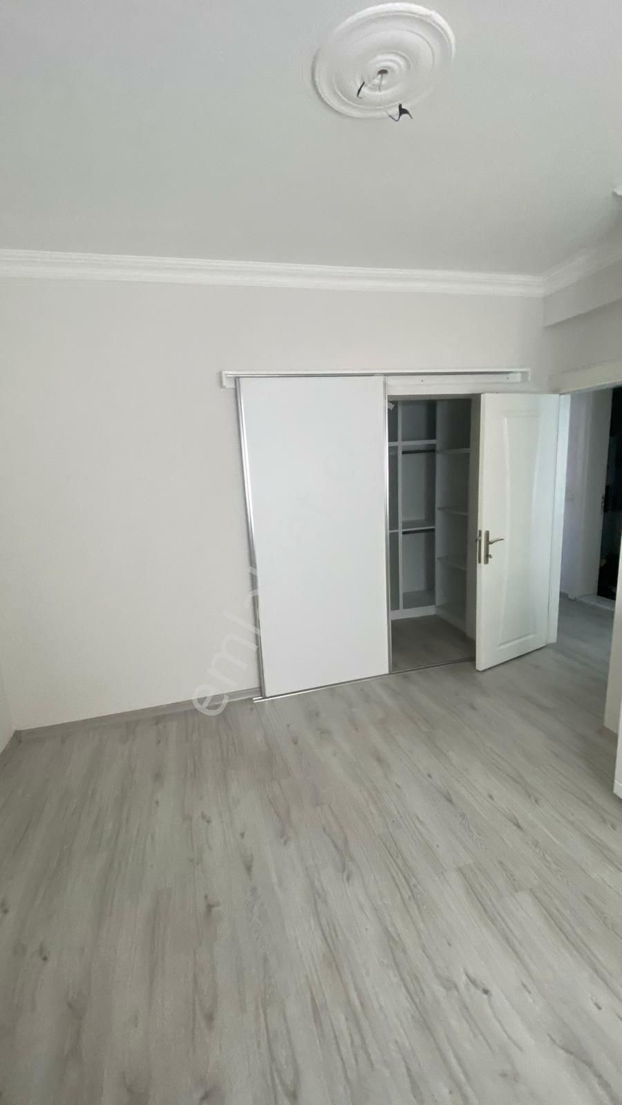 Kartepe Emekevlerde Kış Bahçeli Şömineli Ful Yapılı Kiralık Müştakil Ev - Görsel 17