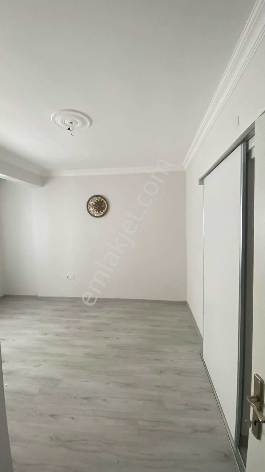 Kartepe Emekevlerde Kış Bahçeli Şömineli Ful Yapılı Kiralık Müştakil Ev - Görsel 16