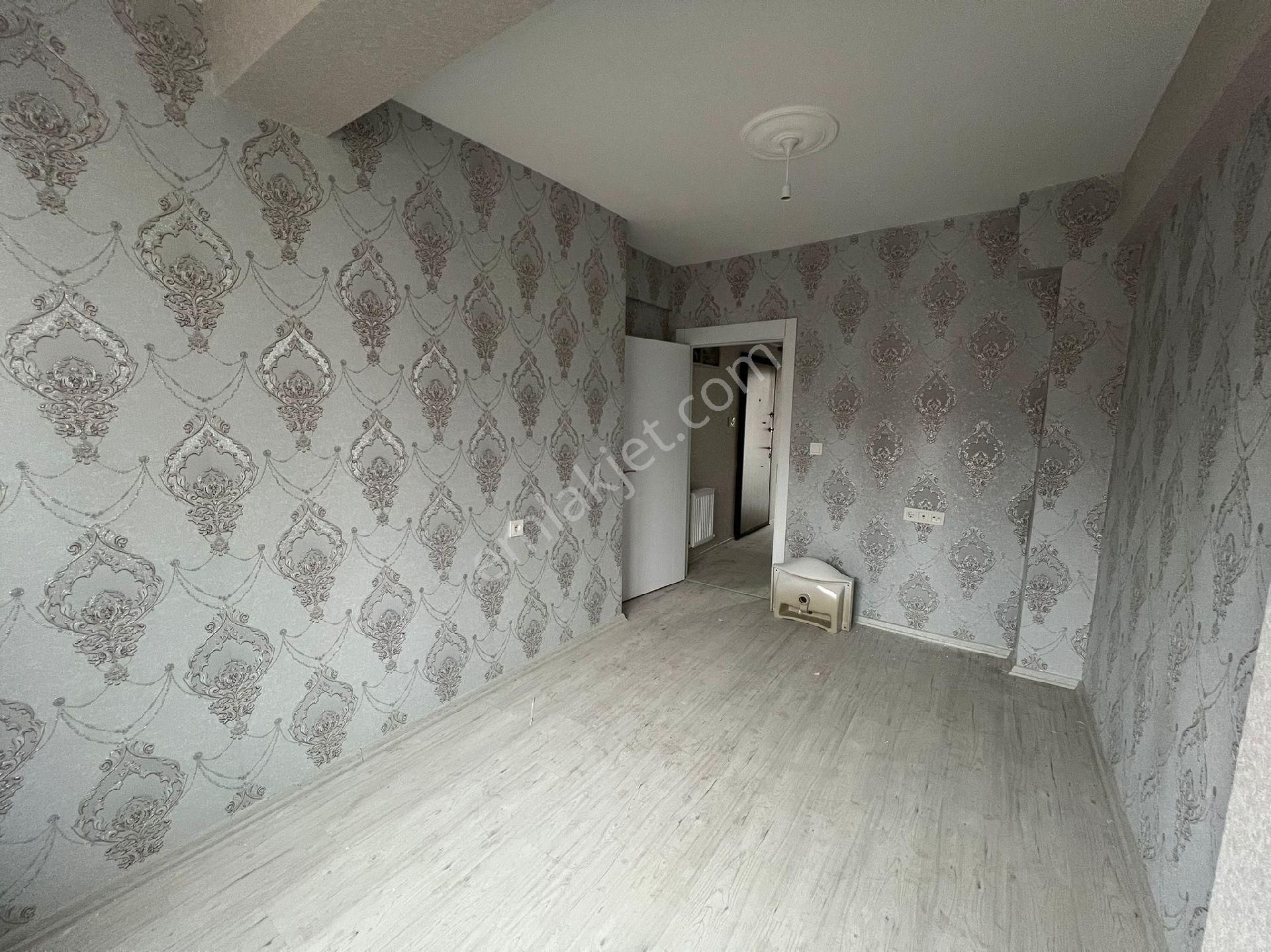 Çamlıca Mahallesi İskanlı Satılık 1+1 - Görsel 7