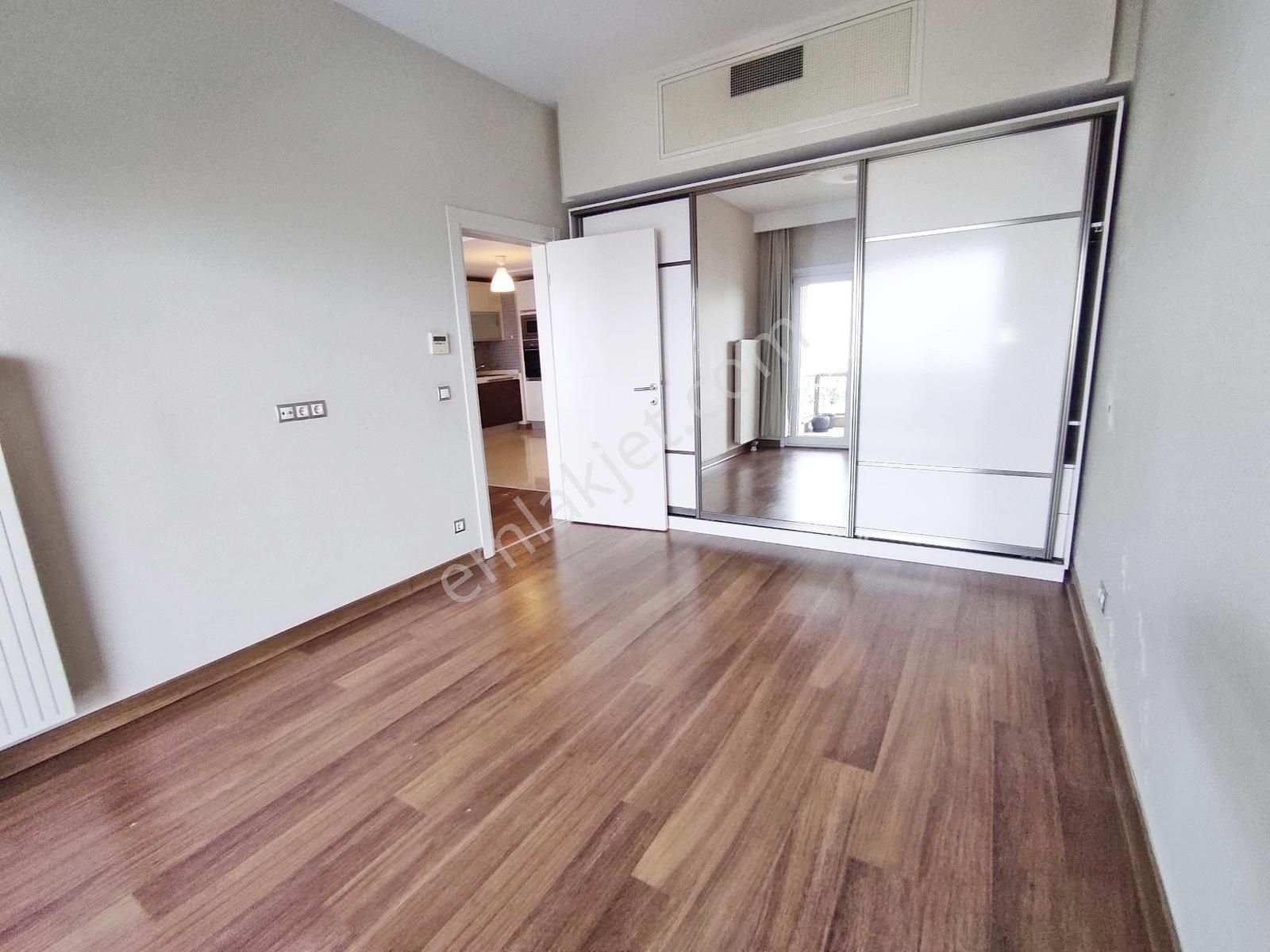 Hometown Gayrimenkulden Nish Adalar Panoramada Satılık 1+1 Daire - Görsel 9