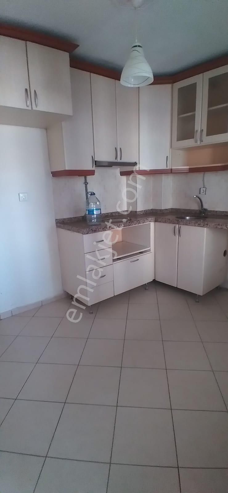 Altınşehir Mahallesi Çağdaşkent Sitesinde Arakat 3+1 Daire - Görsel 3