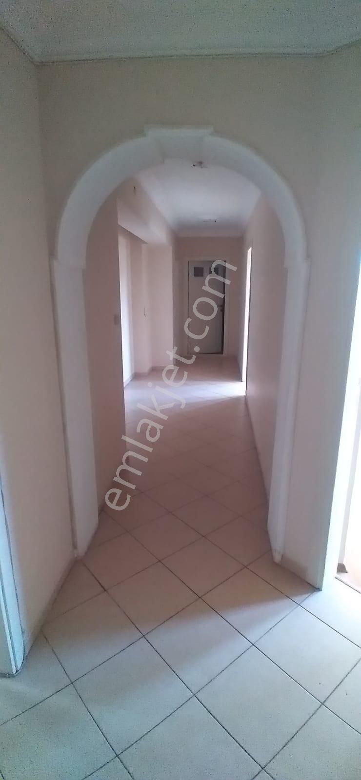 Altınşehir Mahallesi Çağdaşkent Sitesinde Arakat 3+1 Daire - Görsel 5