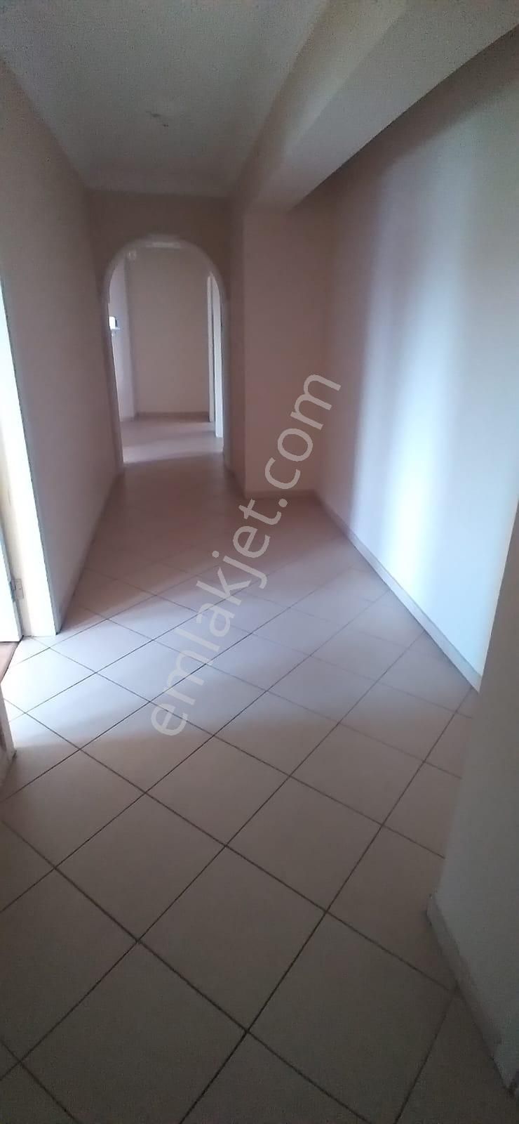 Altınşehir Mahallesi Çağdaşkent Sitesinde Arakat 3+1 Daire - Görsel 6