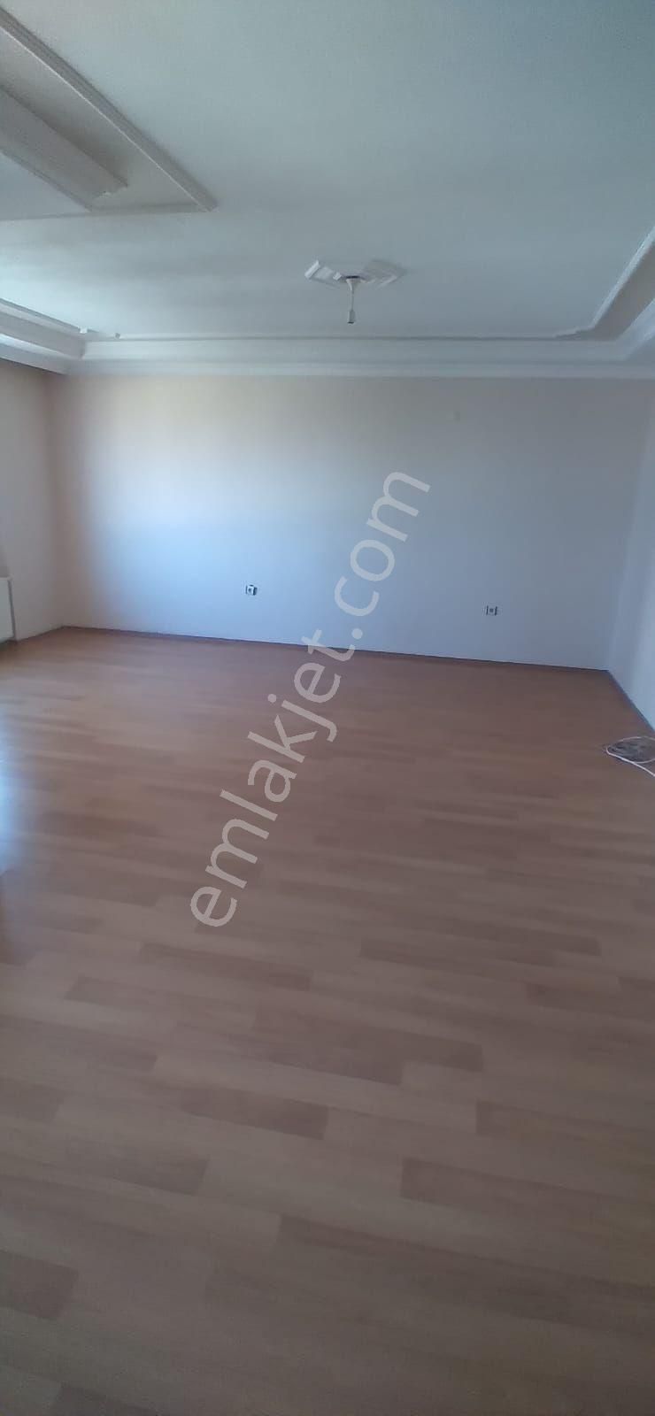 Altınşehir Mahallesi Çağdaşkent Sitesinde Arakat 3+1 Daire - Görsel 8