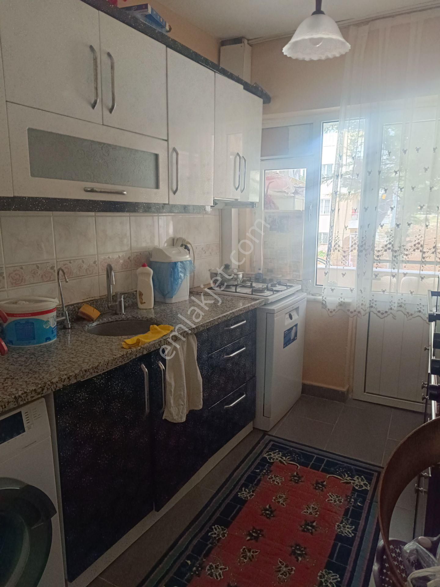 Altınkum Plajına Yakın 2+1 Ayrı Mutfak Ön Cephe Ara Kat Daire - Görsel 7