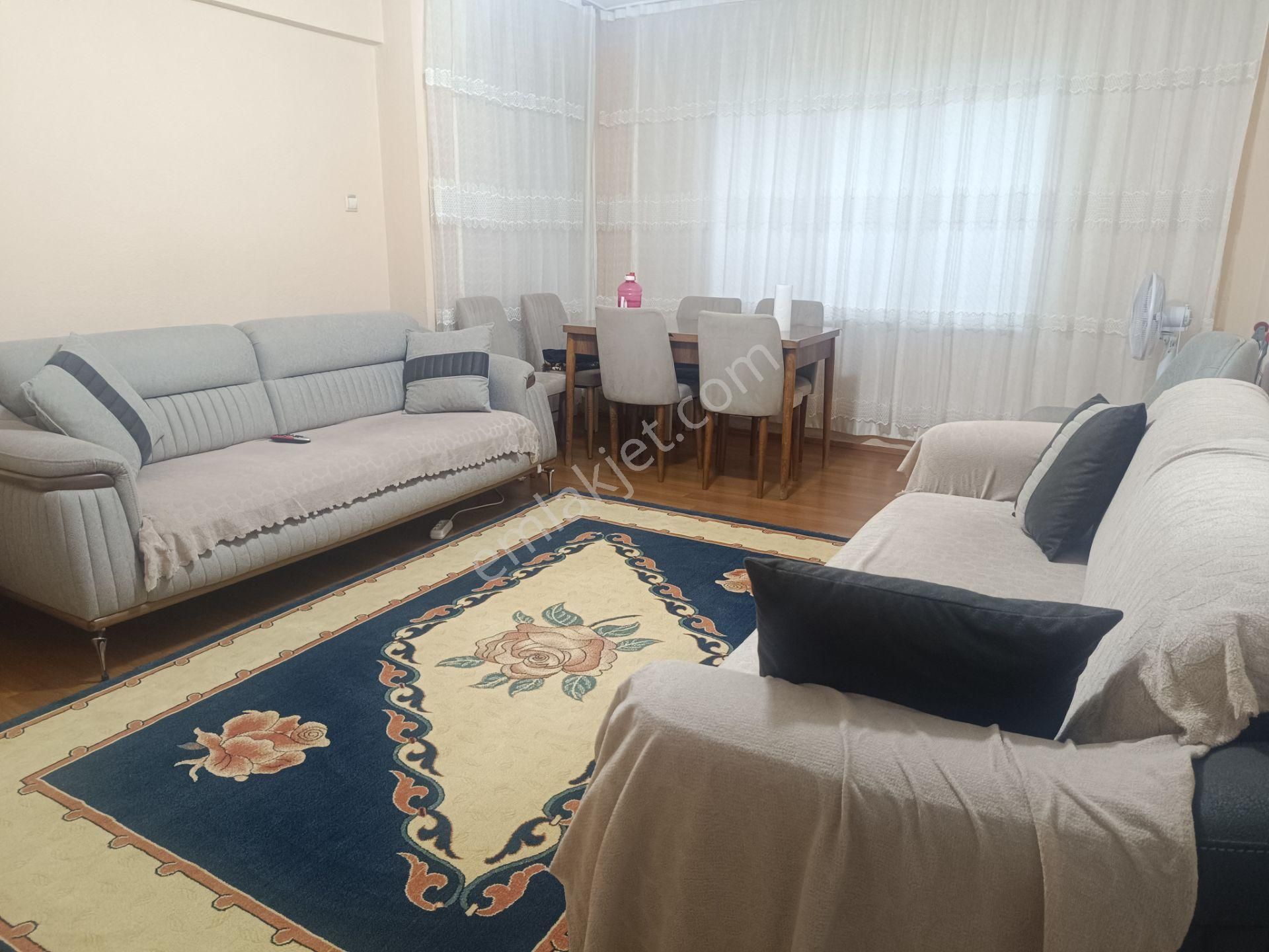 Altınkum Plajına Yakın 2+1 Ayrı Mutfak Ön Cephe Ara Kat Daire - Görsel 4