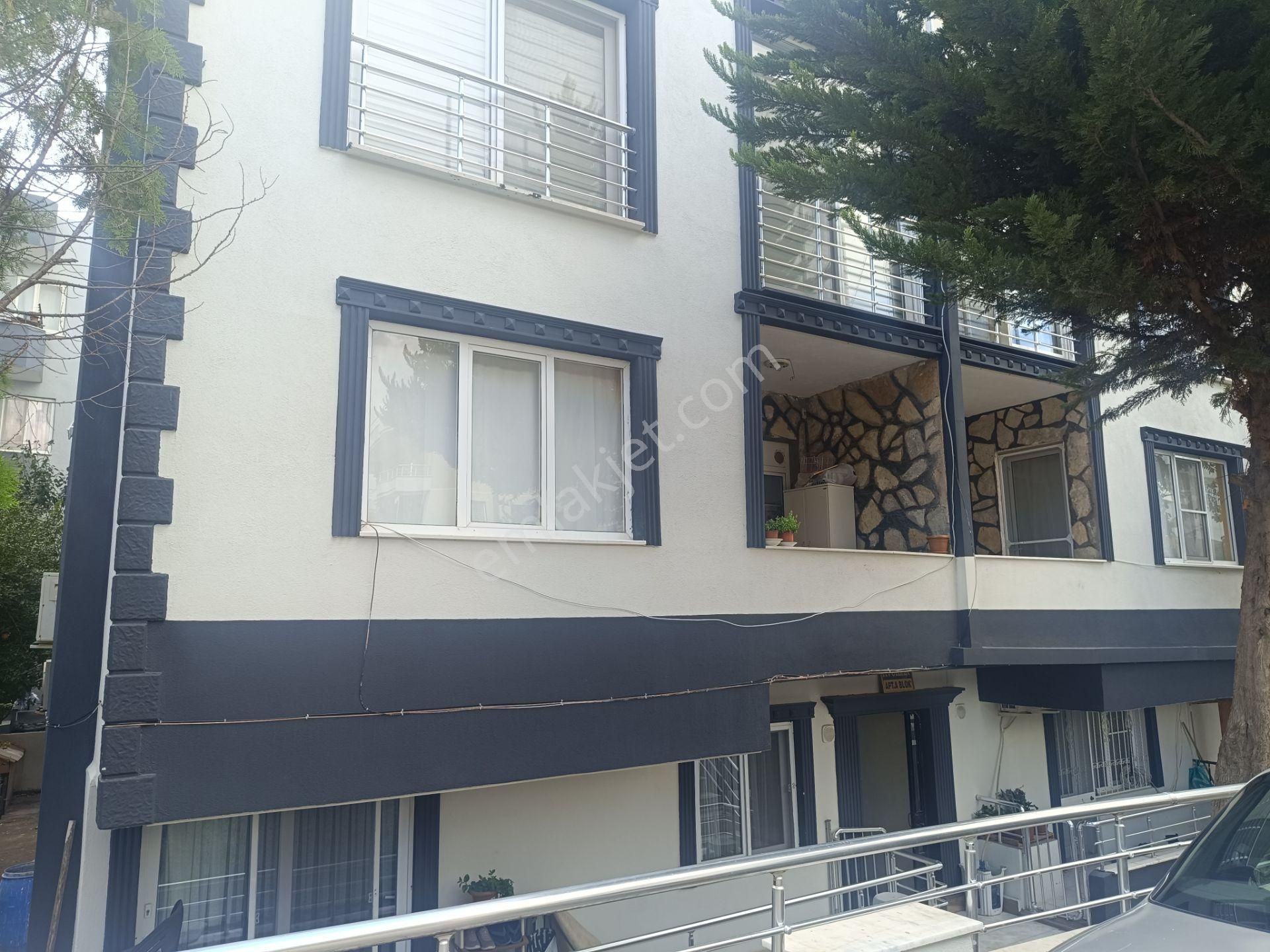 Altınkum Plajına Yakın 2+1 Ayrı Mutfak Ön Cephe Ara Kat Daire