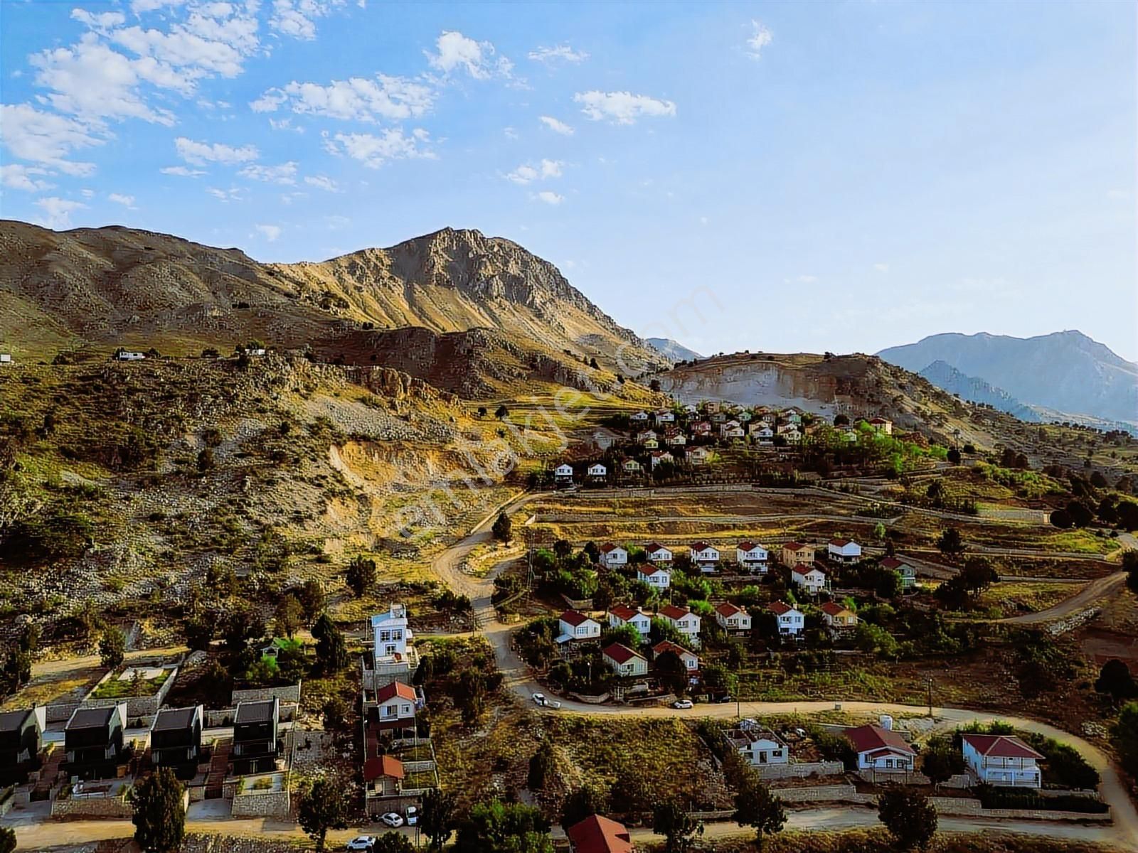 Konyaaltı Geyikbayırında Satılık Köşe Parsel 457 M2 Villa Arsası - Görsel 8