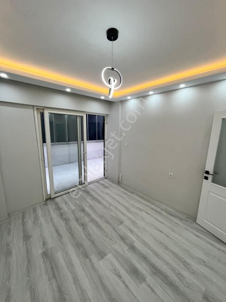 Kuşadası Türkmen Merkezede Yeni Tadilatlı 3+1 Daire - Görsel 13