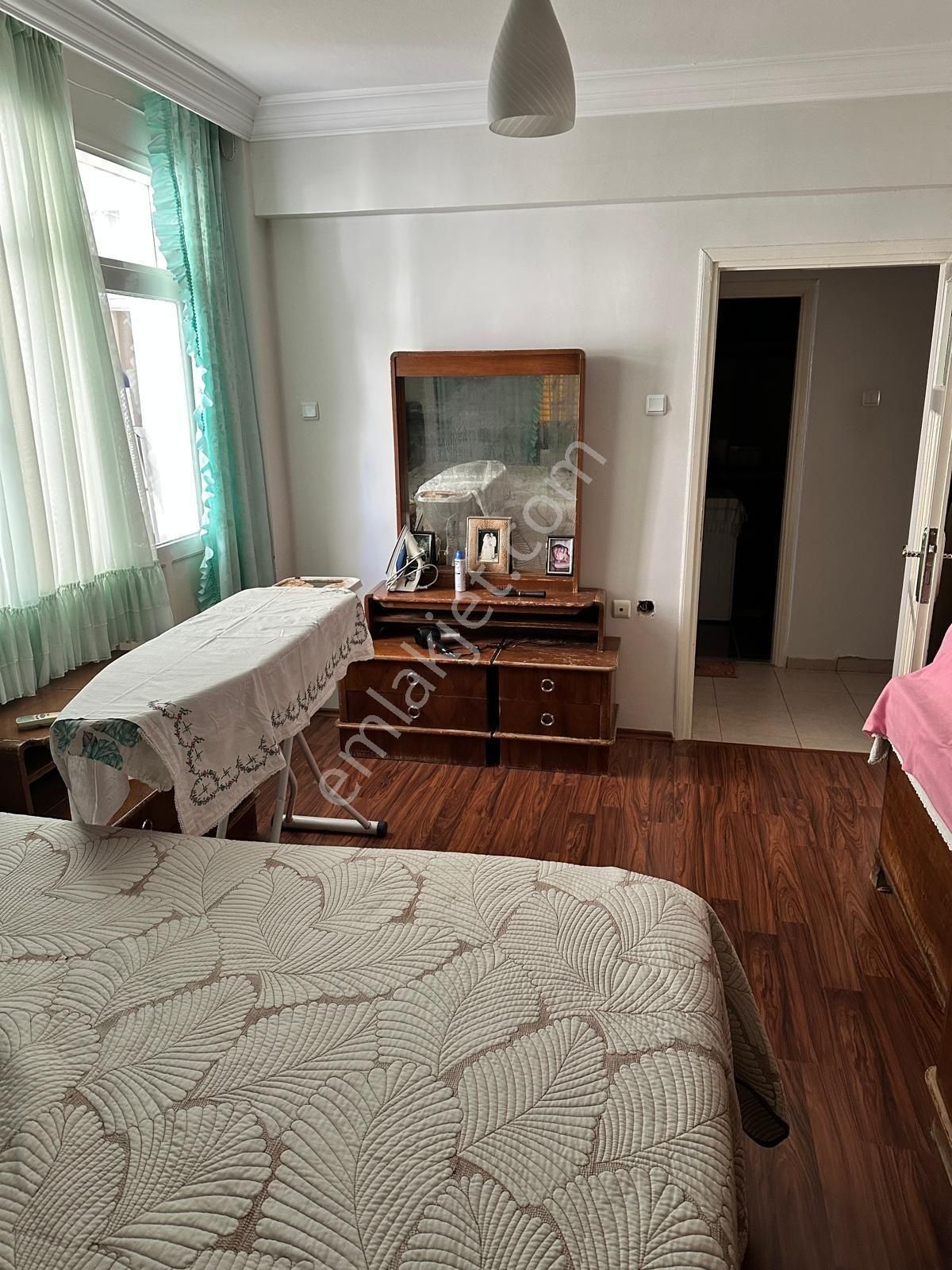 Güzelyalı Eşyalı 3+1 Göl Manzaralı 150 M2 Yüksek Kira Getirili Daire Satılıktır - Görsel 19