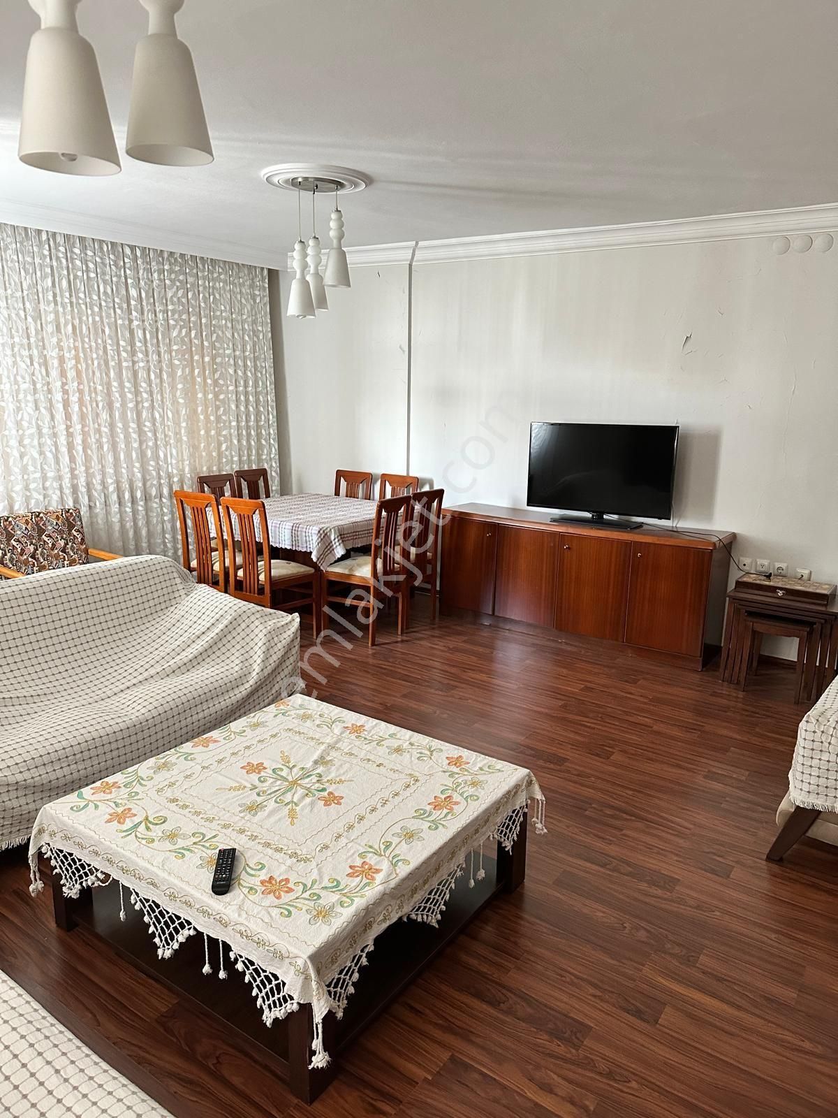 Güzelyalı Eşyalı 3+1 Göl Manzaralı 150 M2 Yüksek Kira Getirili Daire Satılıktır - Görsel 11