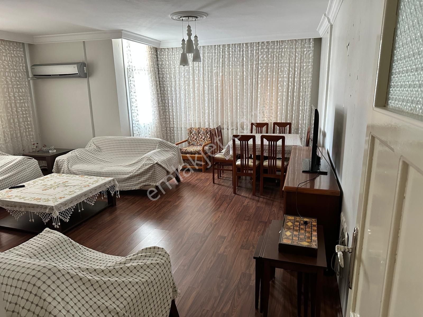 Güzelyalı Eşyalı 3+1 Göl Manzaralı 150 M2 Yüksek Kira Getirili Daire Satılıktır - Görsel 8