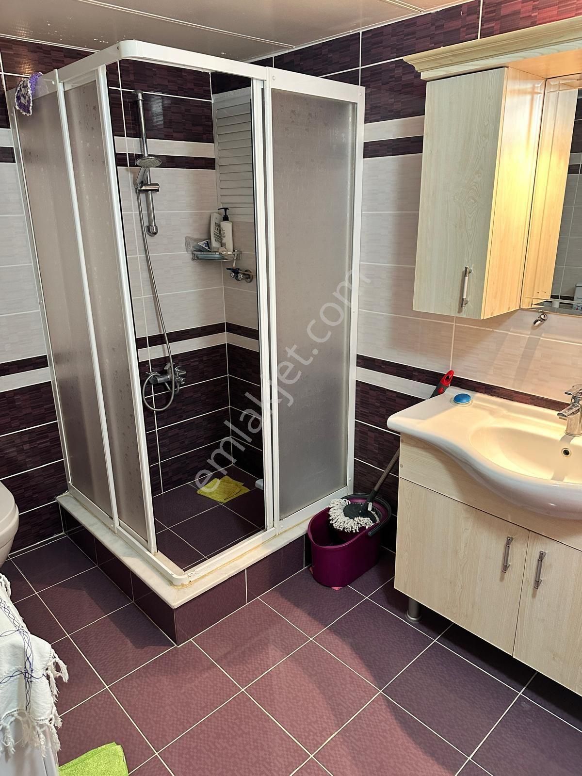 Güzelyalı Eşyalı 3+1 Göl Manzaralı 150 M2 Yüksek Kira Getirili Daire Satılıktır - Görsel 22