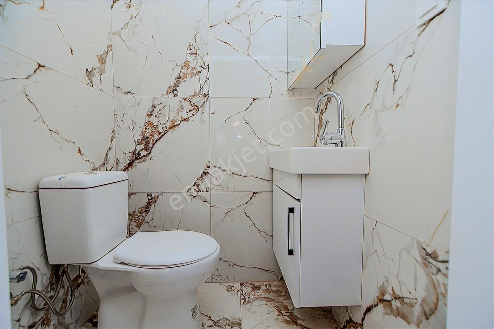 Aktoprakta Tramvaya Yürüme Mesafesinde 0 Bina Kiralık 2+1 Daire - Görsel 12