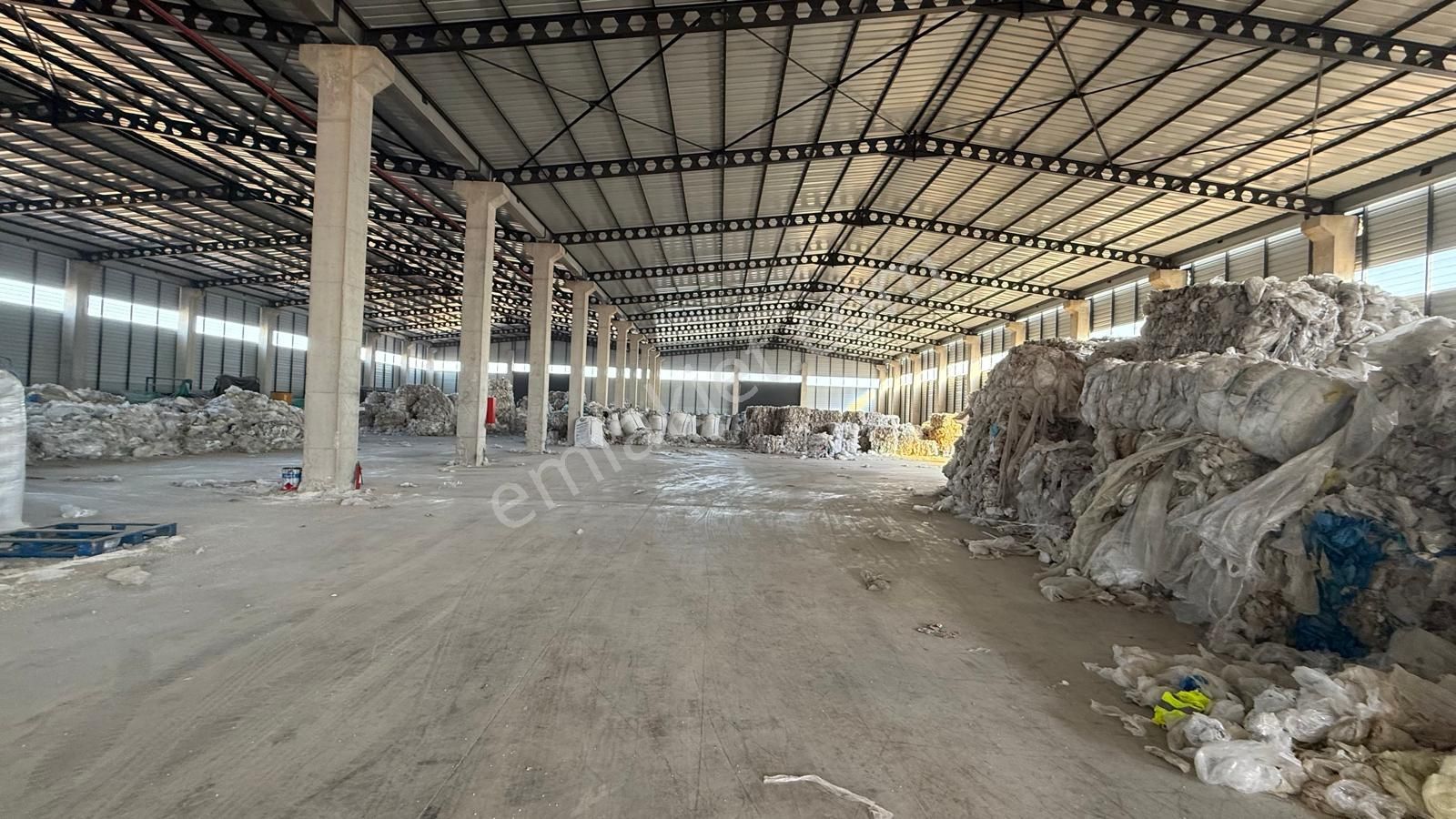Zorlu Gayrimenkul'den Organize Sanayi'de 5000m2 Kiralık Fabrika