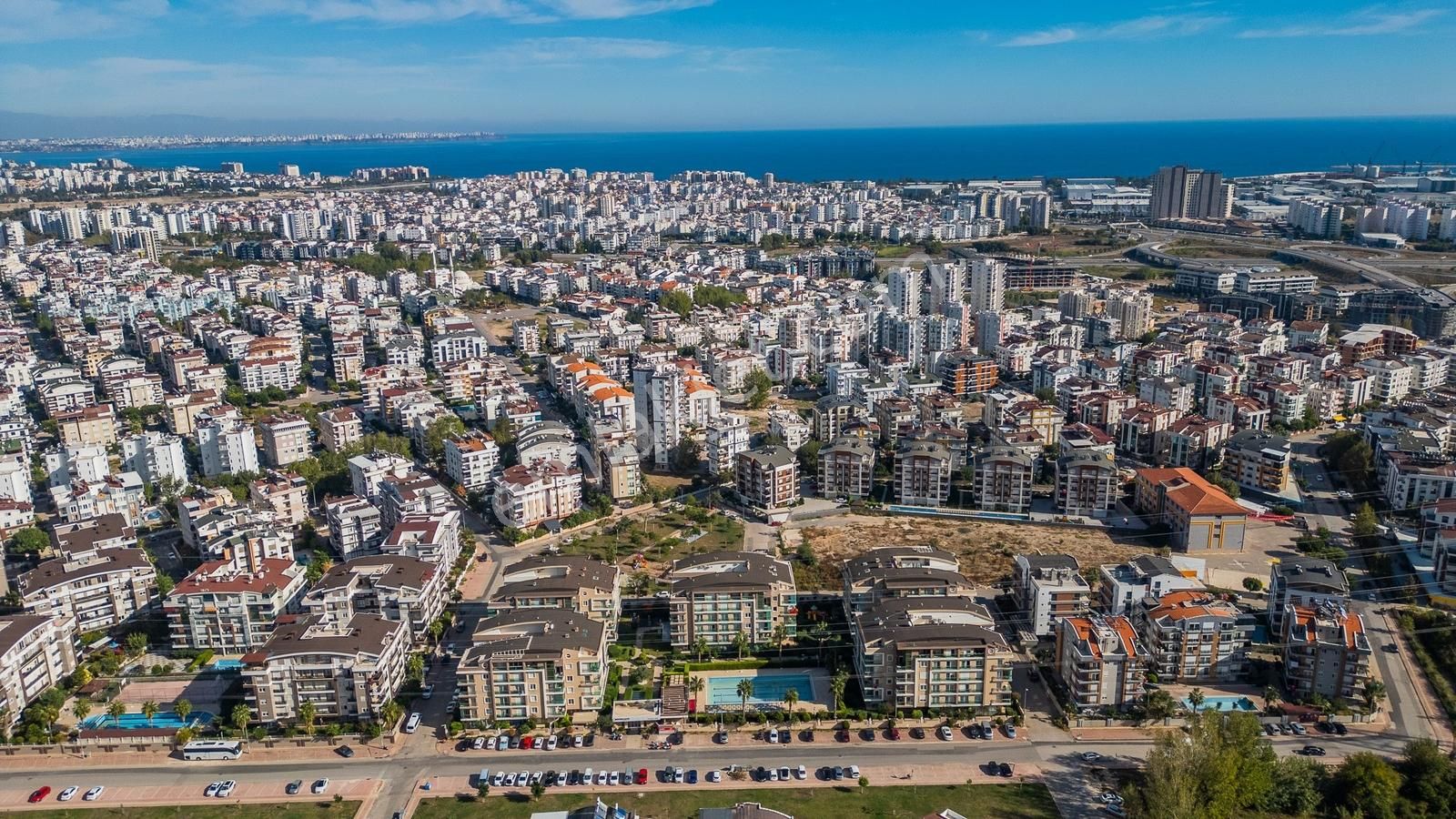Konyaaltı Hurmada 1+1 Havuzlu Satılık Daire - Görsel 4