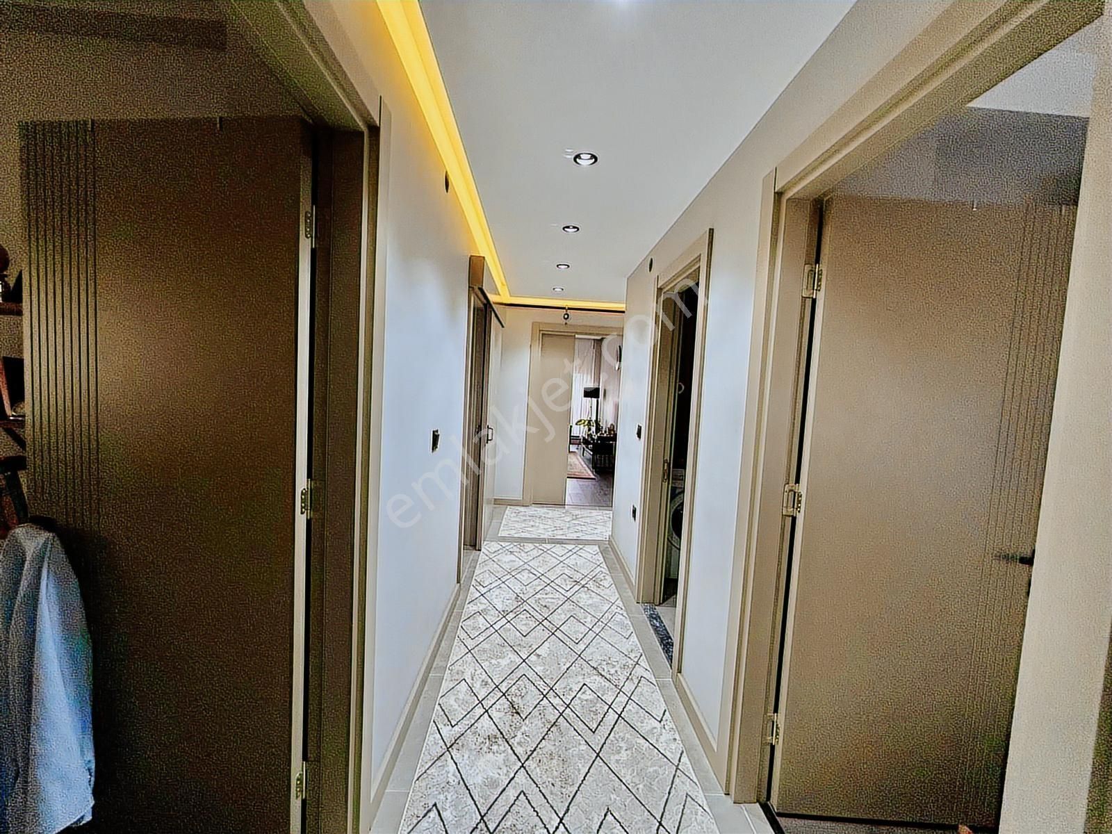 Çankaya Mahallesin'de Massa Life Sitesi Satılık 3+1 - Görsel 16