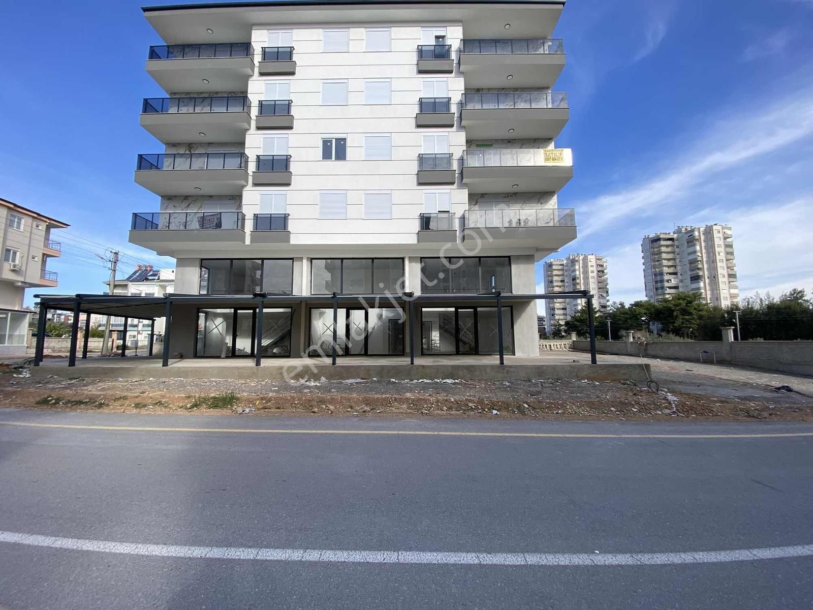 Masal Parka Yürüme Mesafesinde Cadde Üzeri Kiralık Dükkan