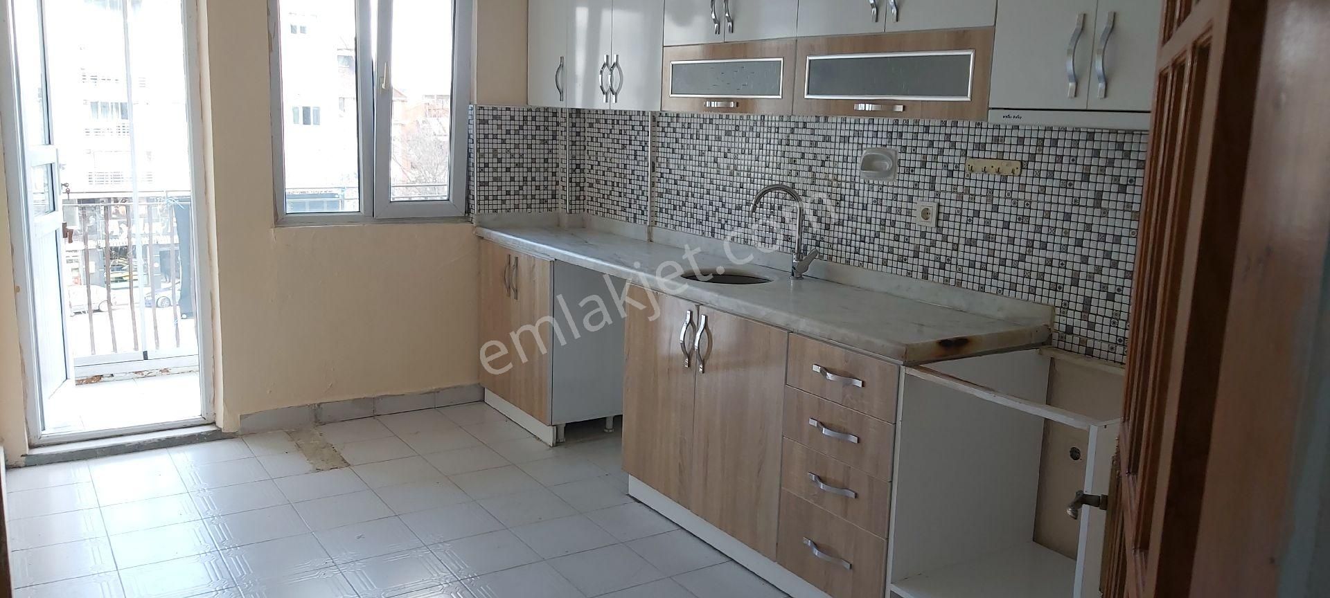 Kütahya Mrk.menderes Cad.kiralık 3+1daire - Görsel 29