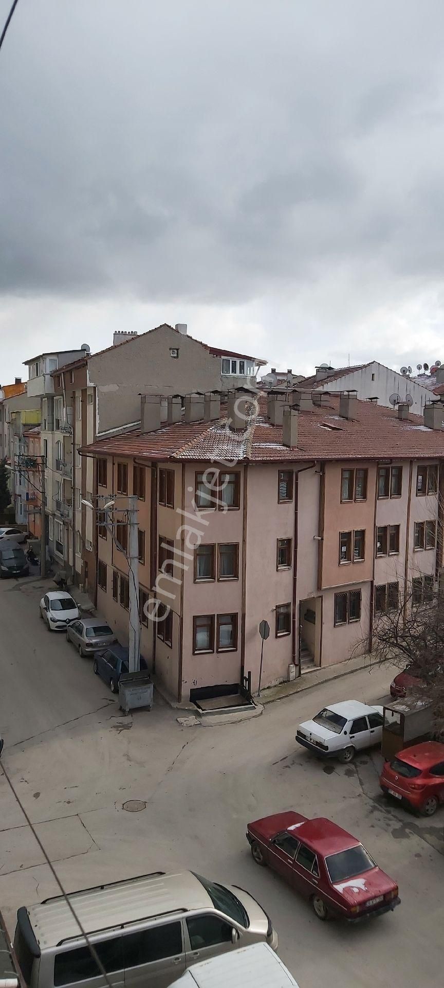 Kütahya Mrk.menderes Cad.kiralık 3+1daire - Görsel 32