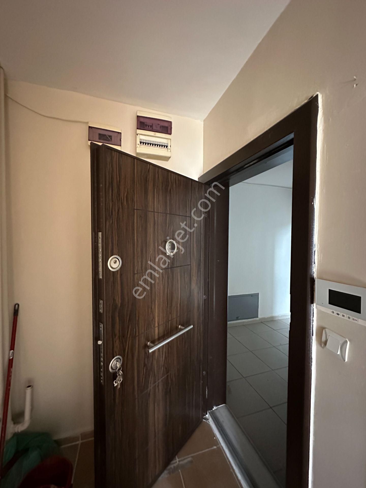 Ege Emlak'tan Atakent 1 Konutlarında Ara Kat Kiralık 3+1 Daire - Görsel 3