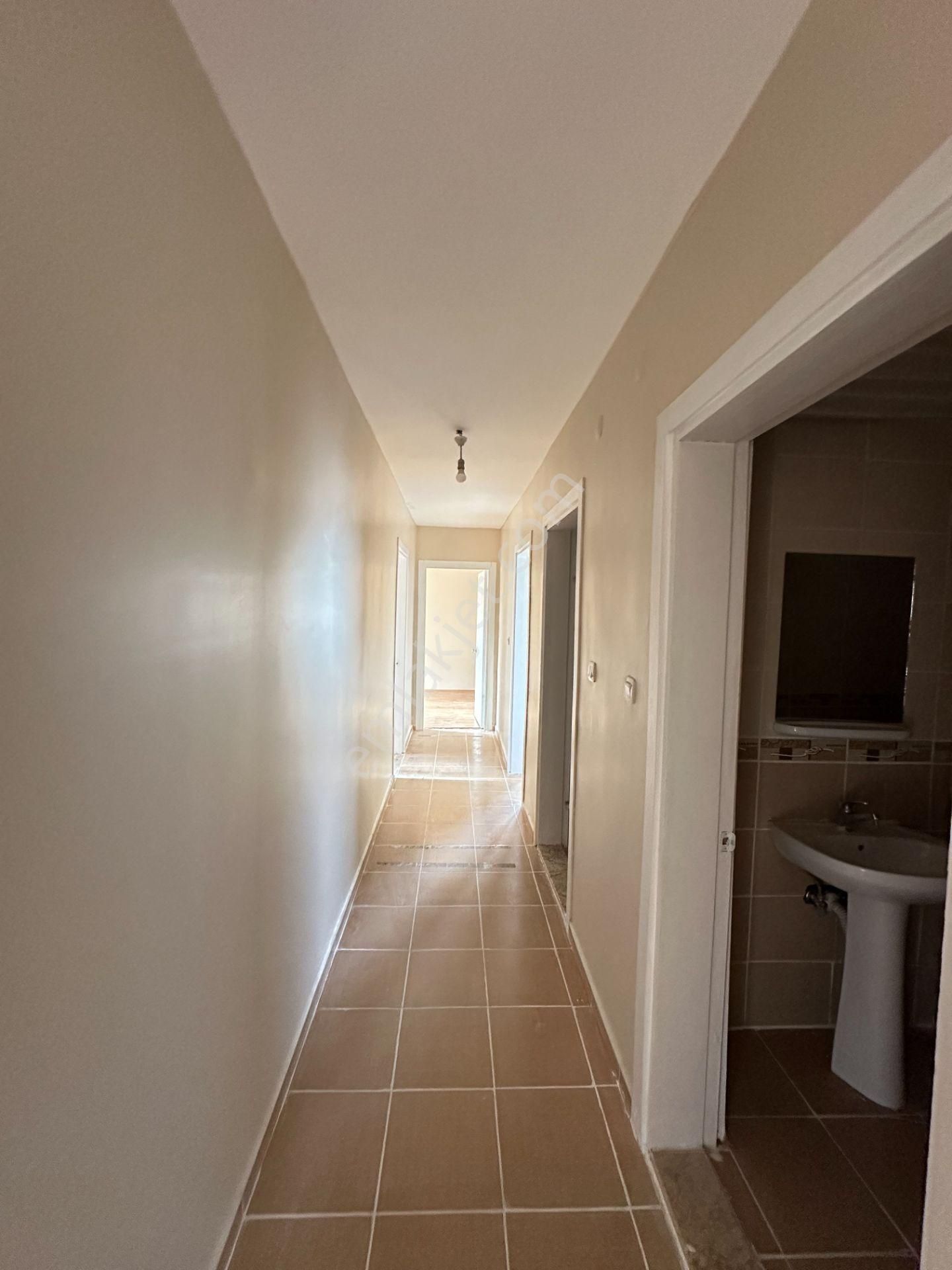 Ege Emlak'tan Atakent 1 Konutlarında Ara Kat Kiralık 3+1 Daire - Görsel 38