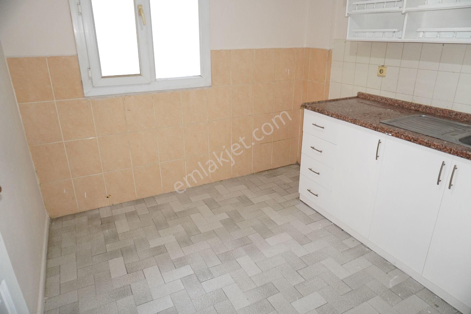 Çiğli Yakakentte 1+1 Kiralık Daire Sundan Ucuz Fiyata