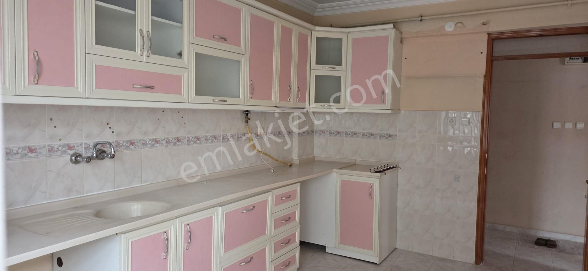 Paşaalanı Karizma Pazarına Yürüme Mesafesinde 3+1 Geniş Daire - Görsel 13