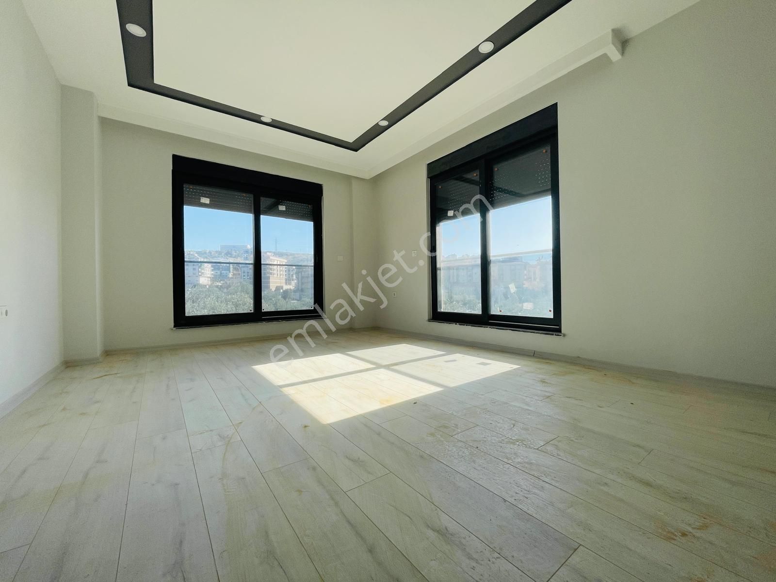 Göçerler Mahallesi’nde Havuzlu Sitede 4+1 Dubleks - Görsel 2